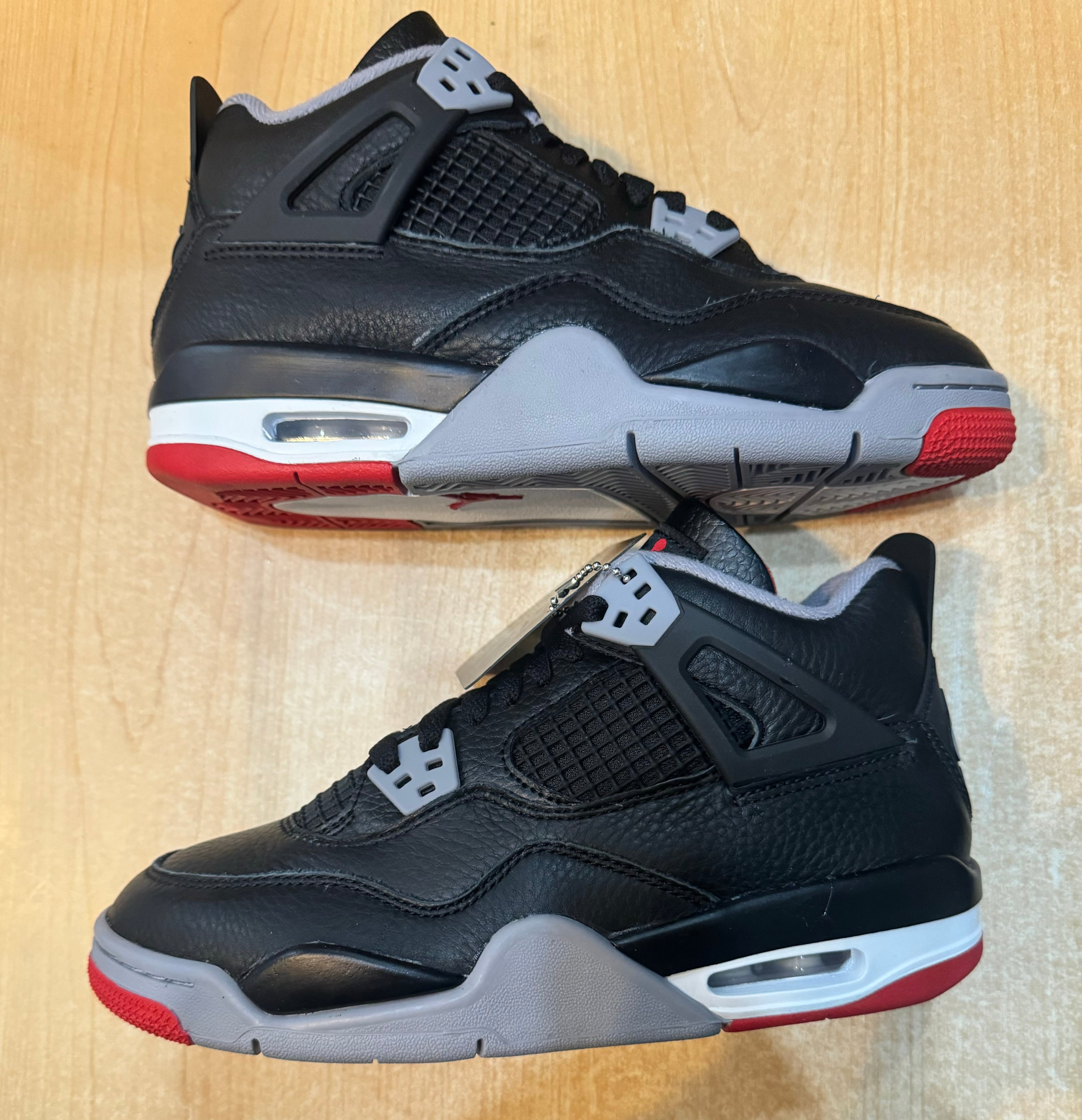 Brand New Reimagined Bred 4s Size 4.5