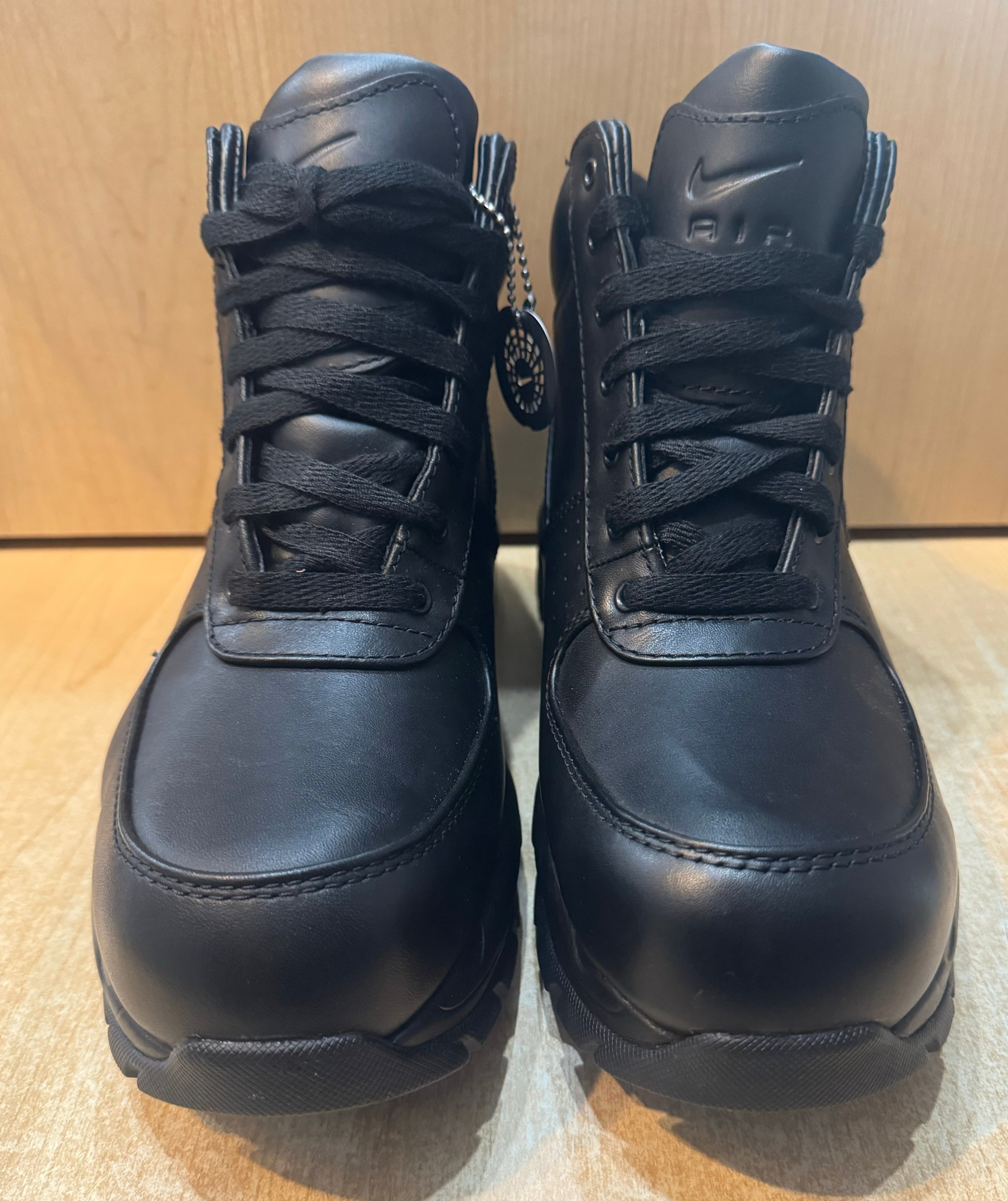 Brand New Nike Air Max Goadome Black Boot Size 9.5
