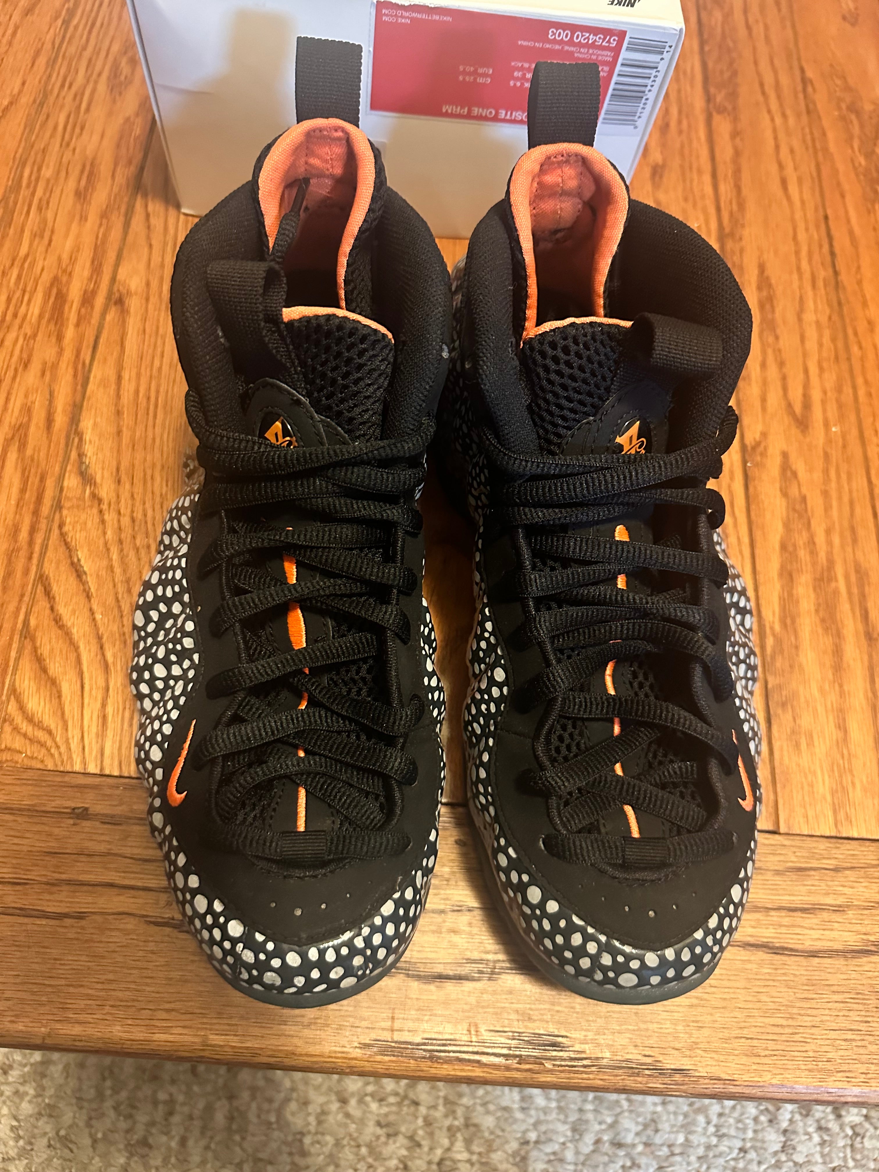 Safari Nike Foamposite Size 7.5