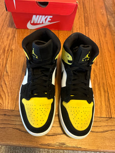 Yellow Toe 1s size 8