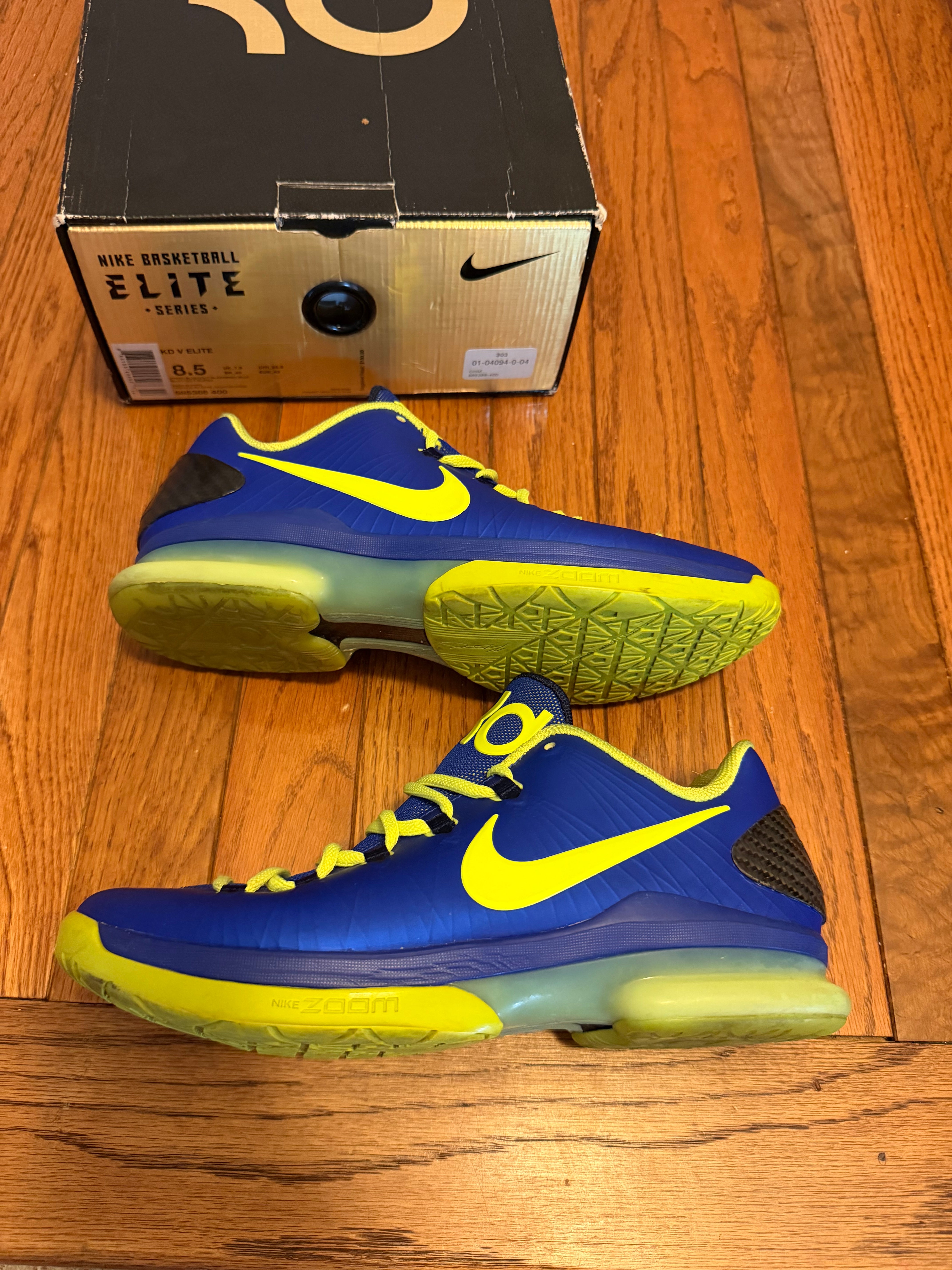 Superhero KD V Elite size 8.5