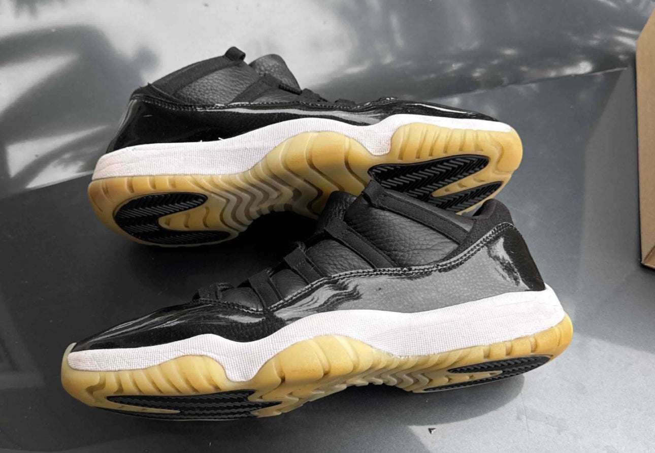 72-10 Low 11s Size 11