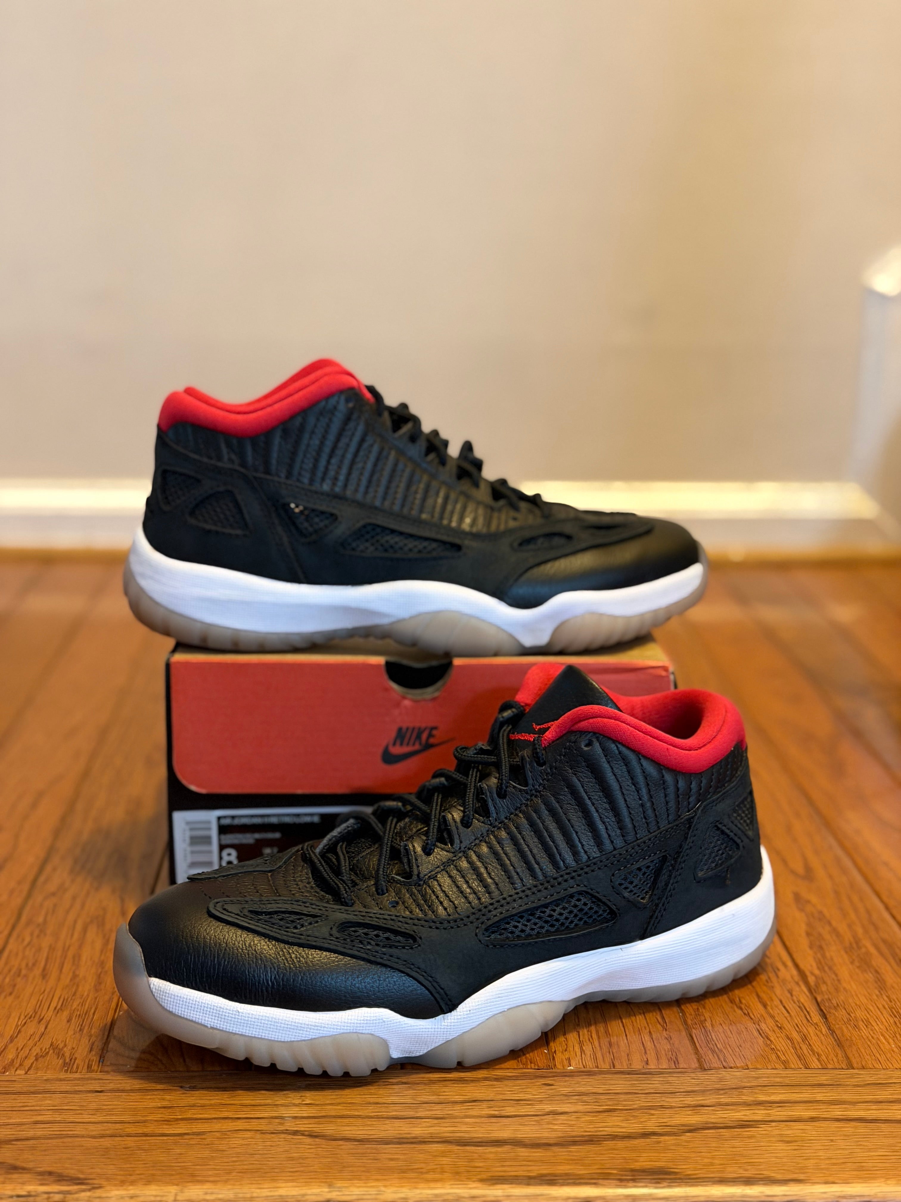 Bred 11 IE size 8