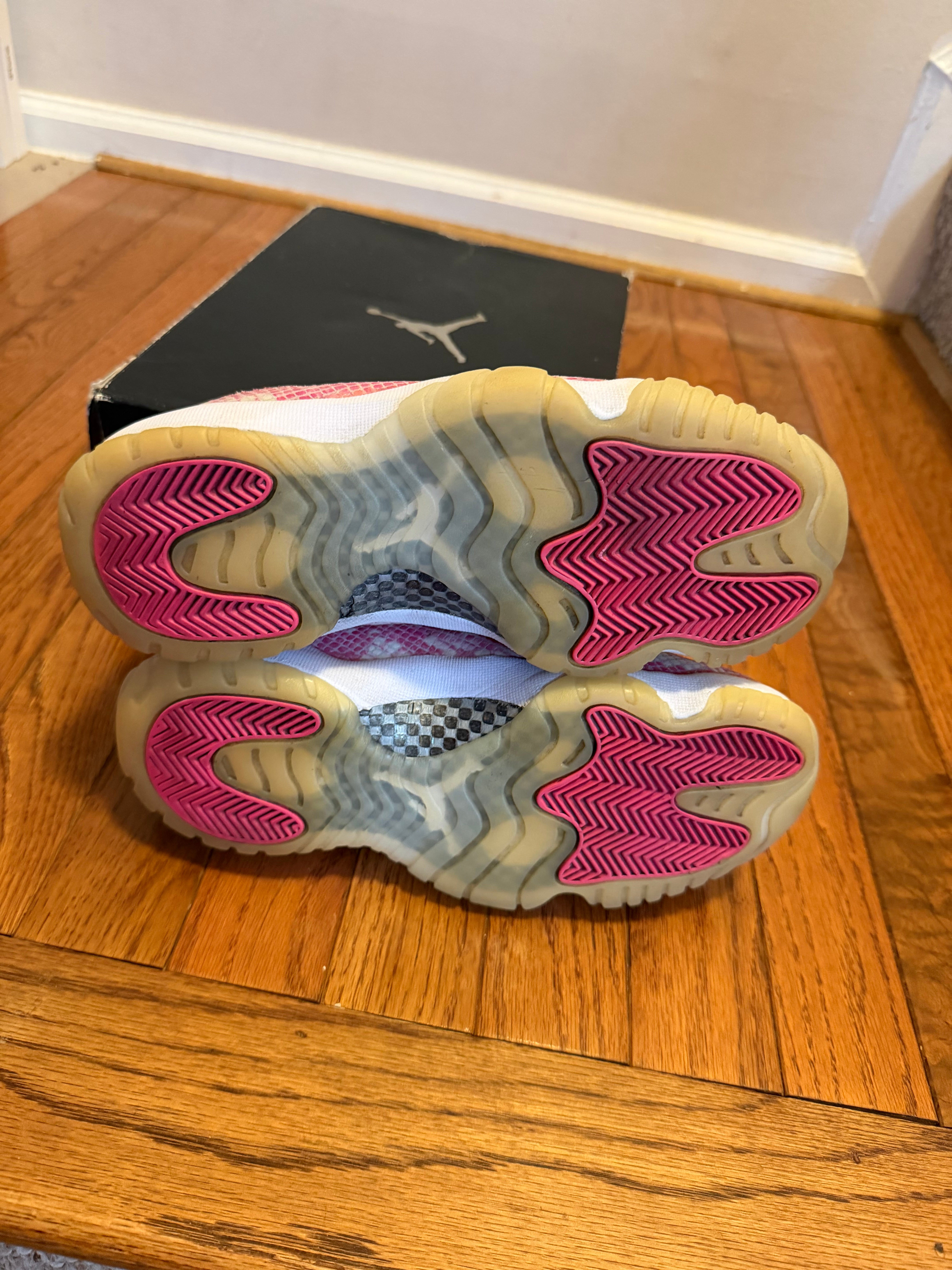 Pink Snakeskin 11s size 6.5