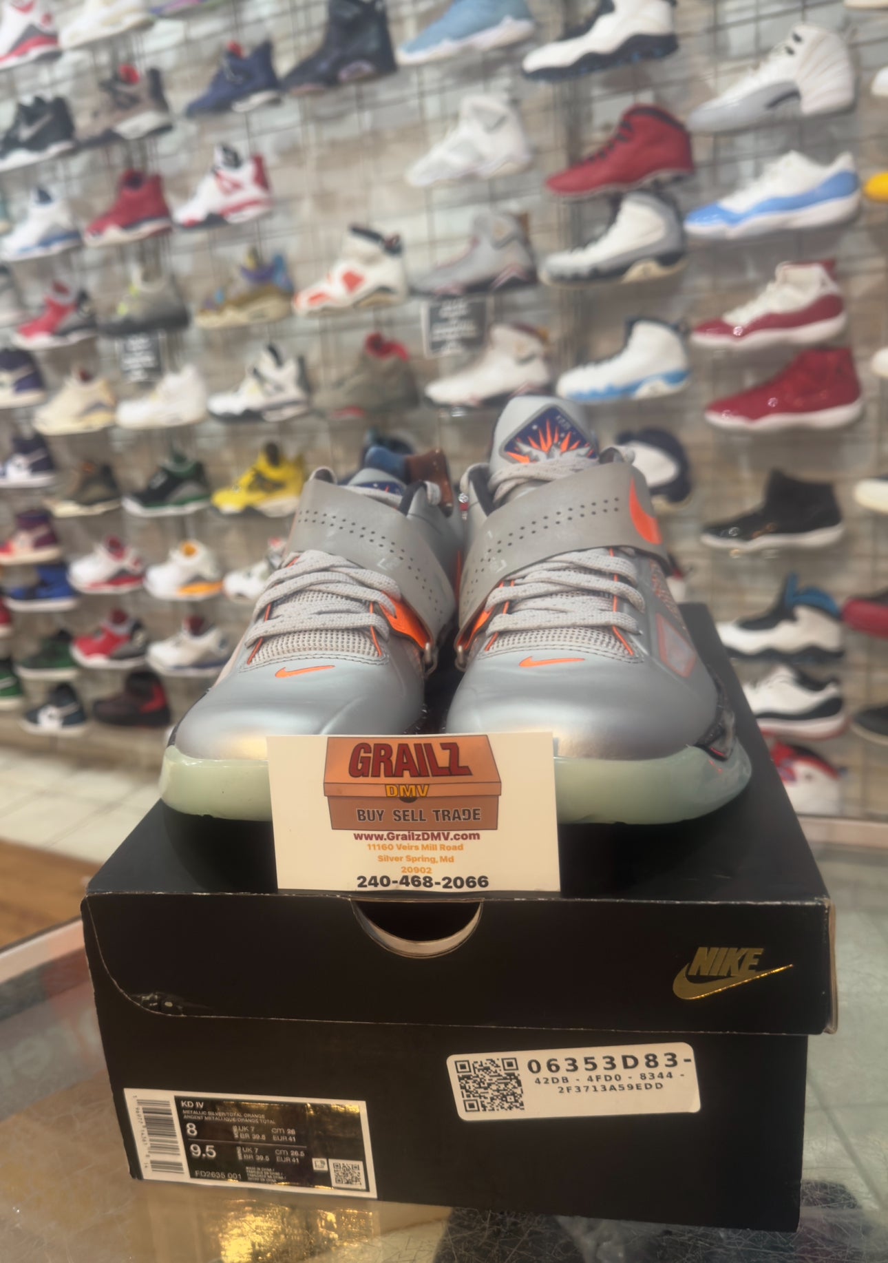 Brand New Nike Zoom KD 4 Galaxy Size 8