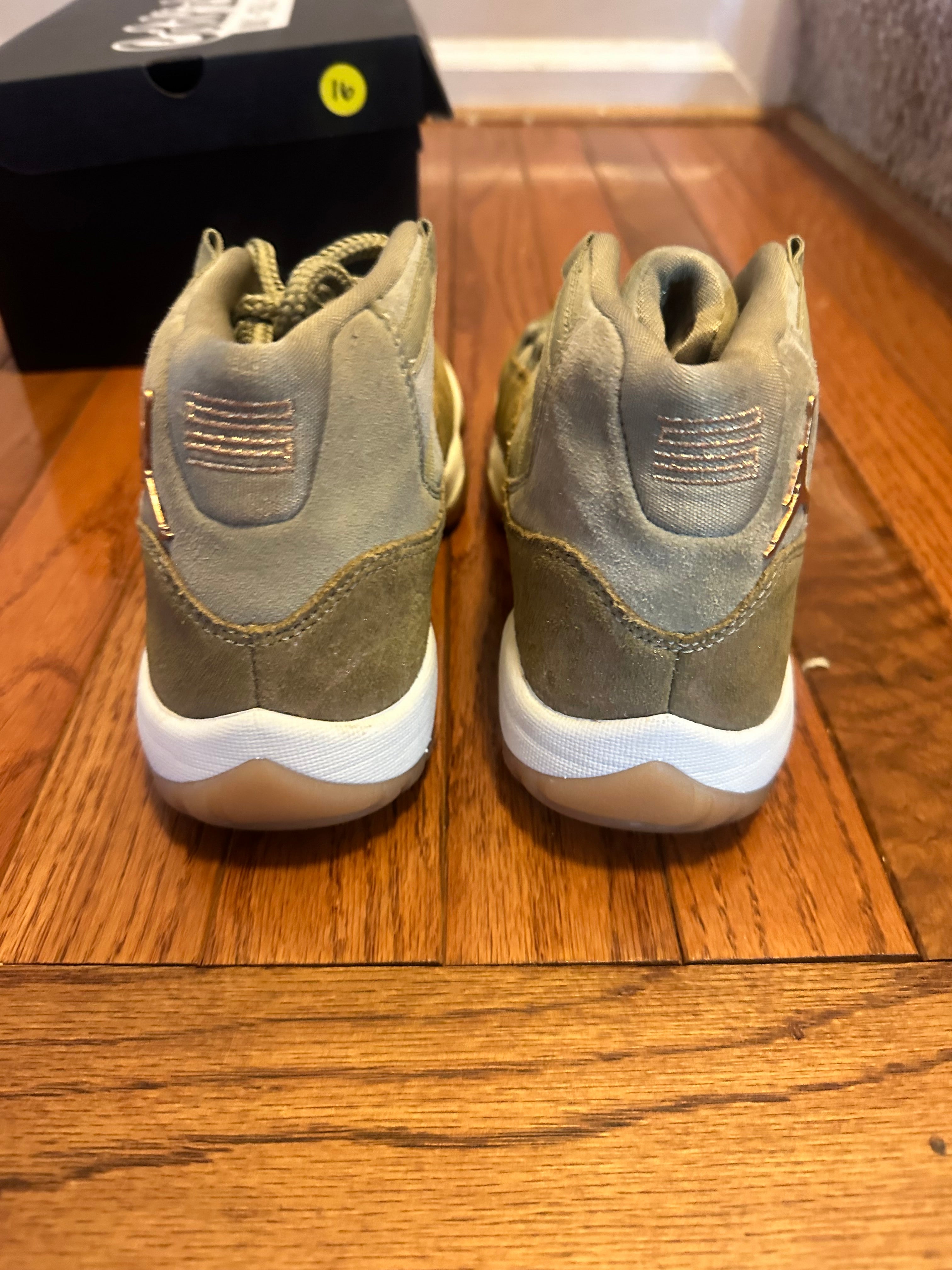 Neutral Olive 11s size 5.5