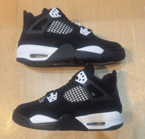 Brand New White Thunder 4s Size 4.5Y