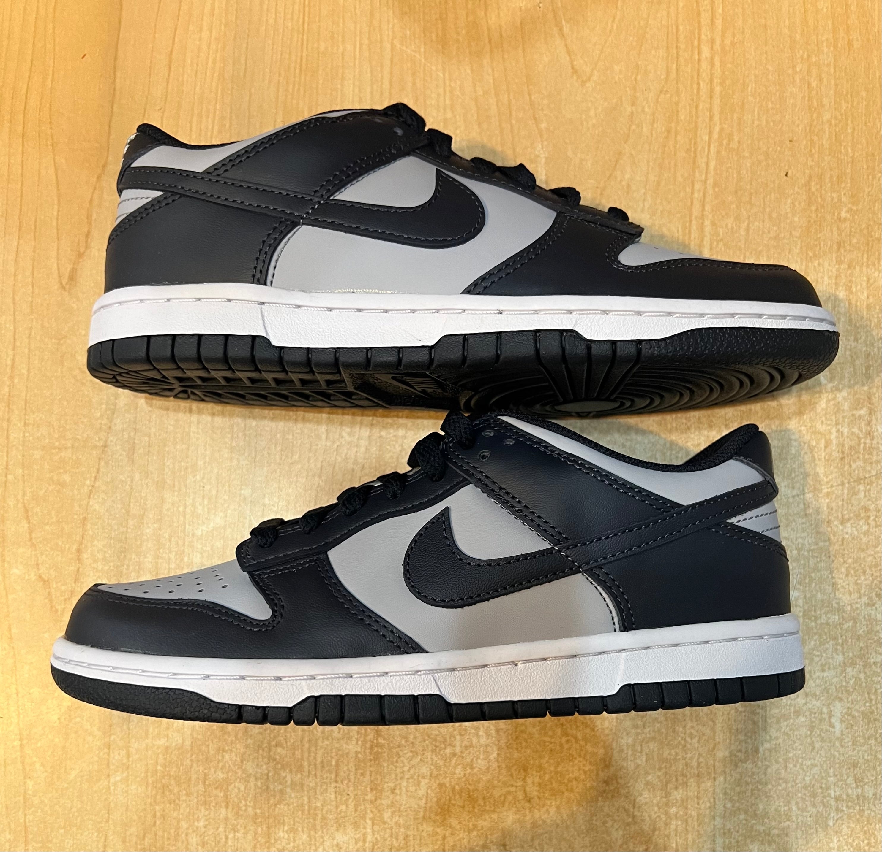 Brand New Nike Dunk Low Georgetown Size 4.5Y