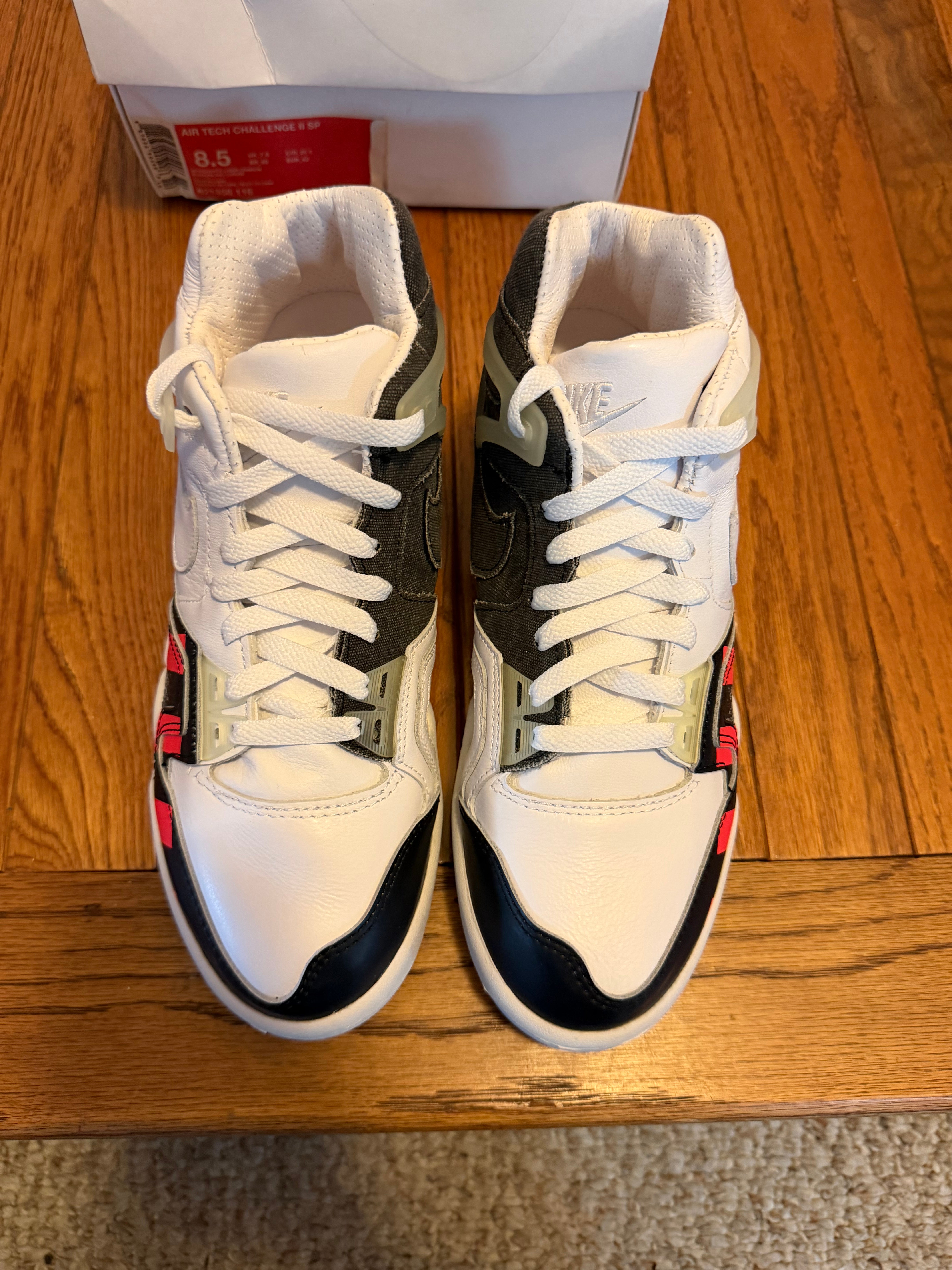 Brand new French Open Nike Air Tech Challenge 2 Size 8.5