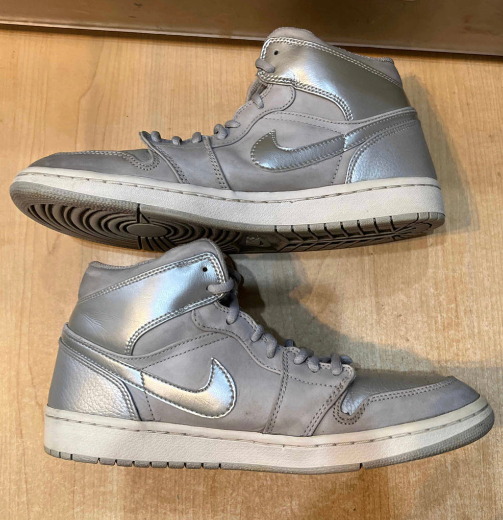 Neutral Grey 1s Size 10