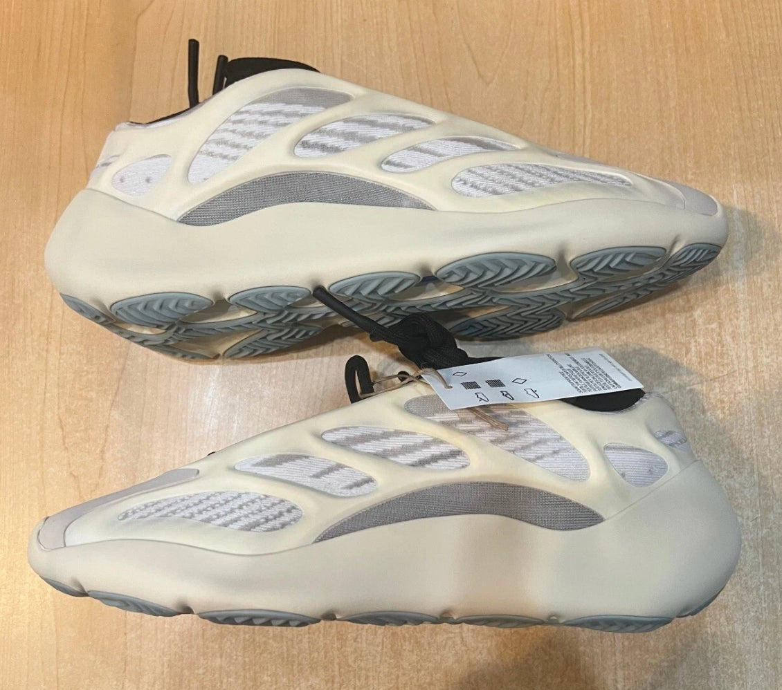 Brand New Yeezy 700 V3 Azael Size 9.5