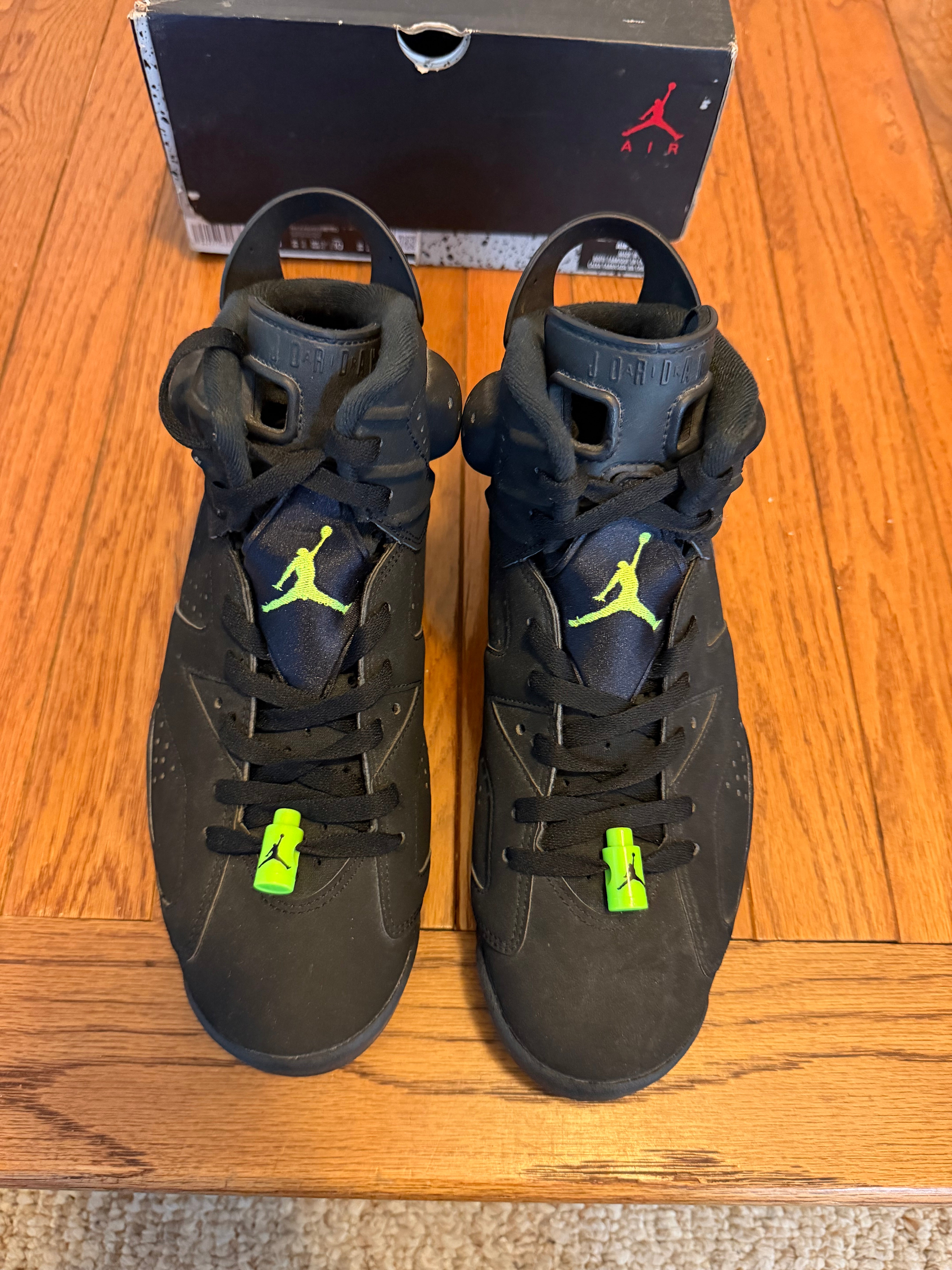 Eléctric Green 6s size 8.5