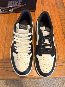 Brand new Mocha Low 1s size 11