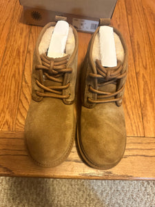 Brand new Chestnut Ugg Neumel II Boot size 4