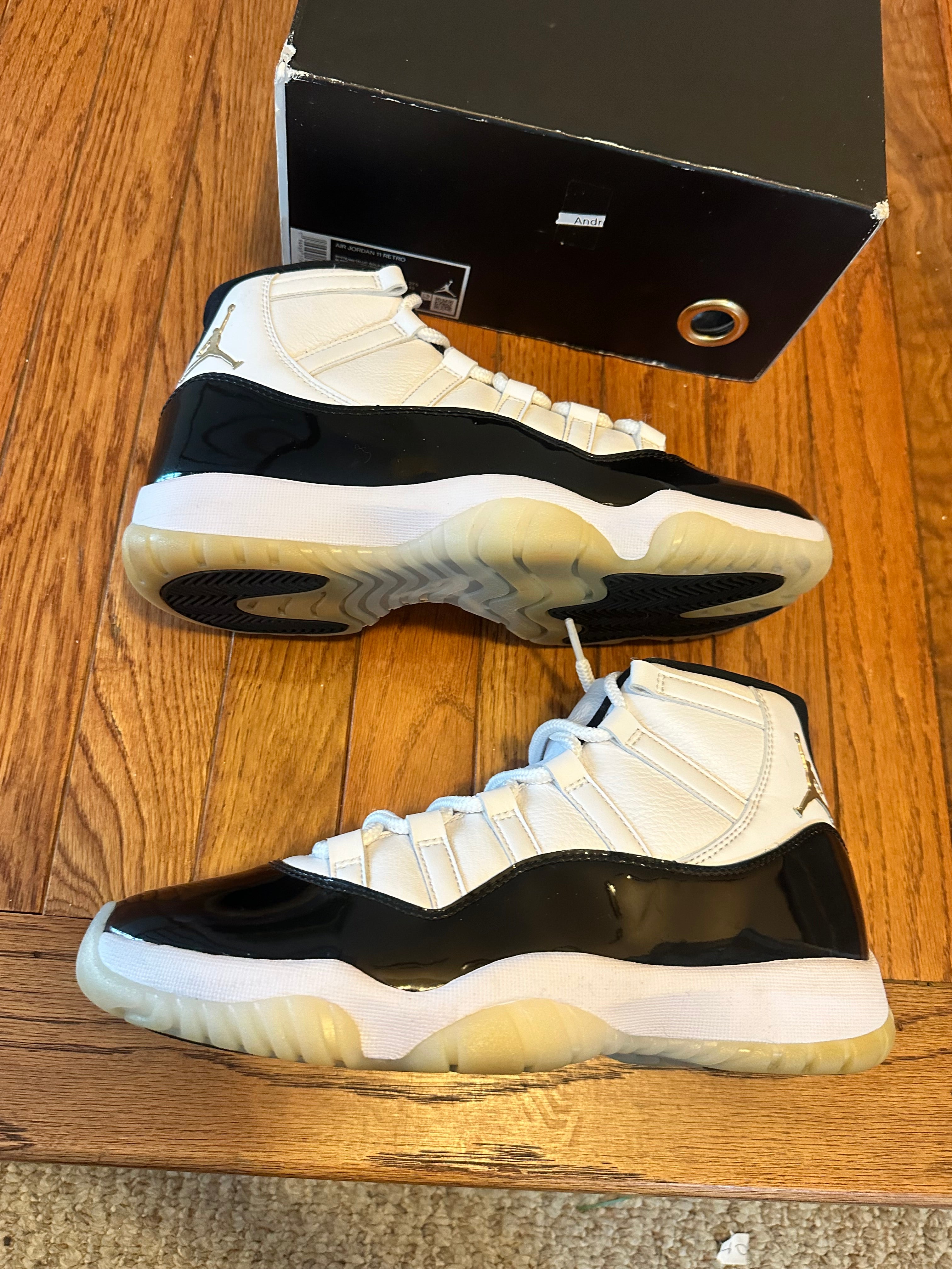 DMP Gratitude 11s size 9.5