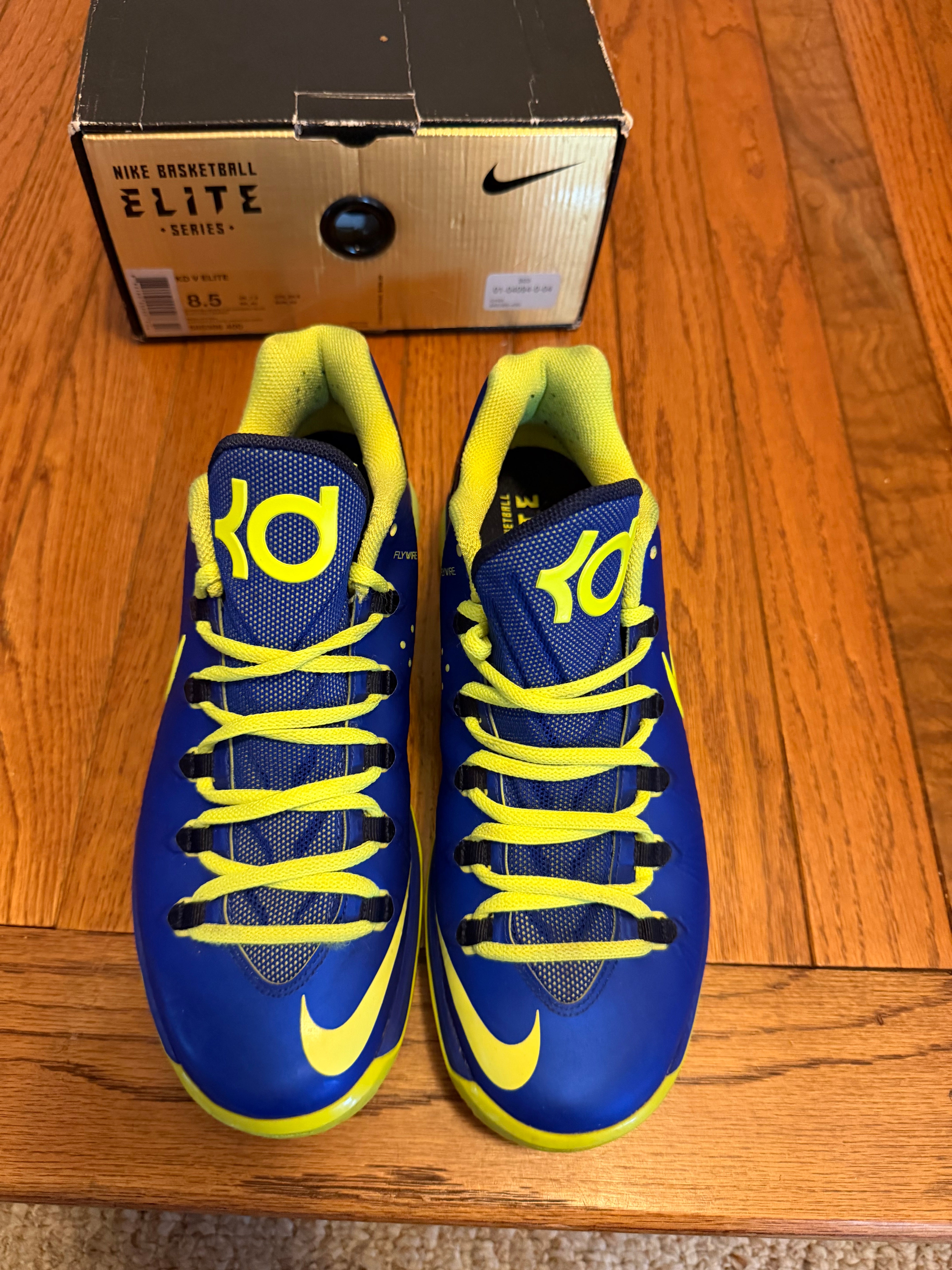 Superhero KD V Elite size 8.5
