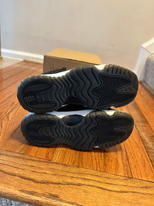 Heiress Black Stingray 11s size 5.5