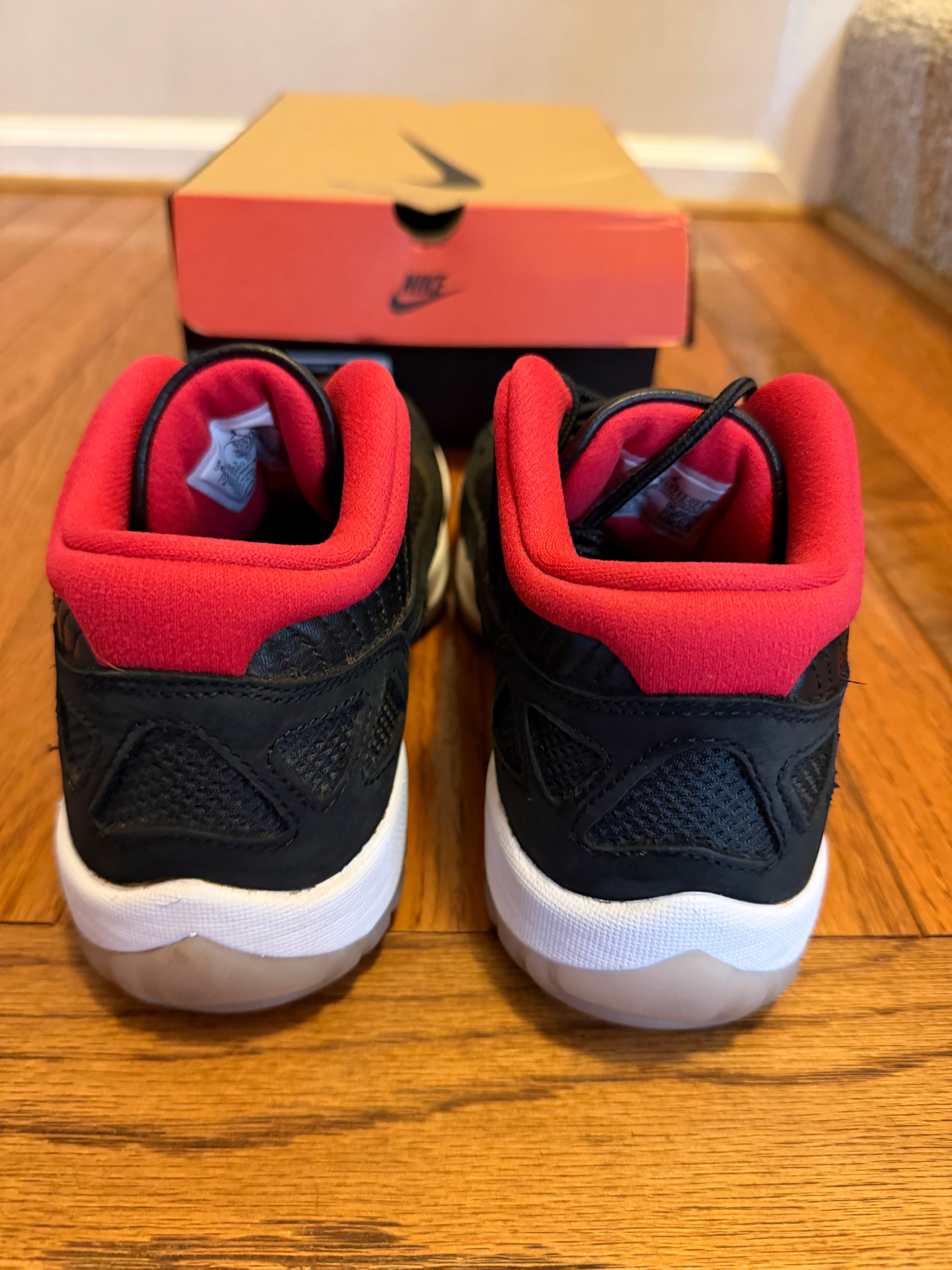 Bred 11 IE size 8