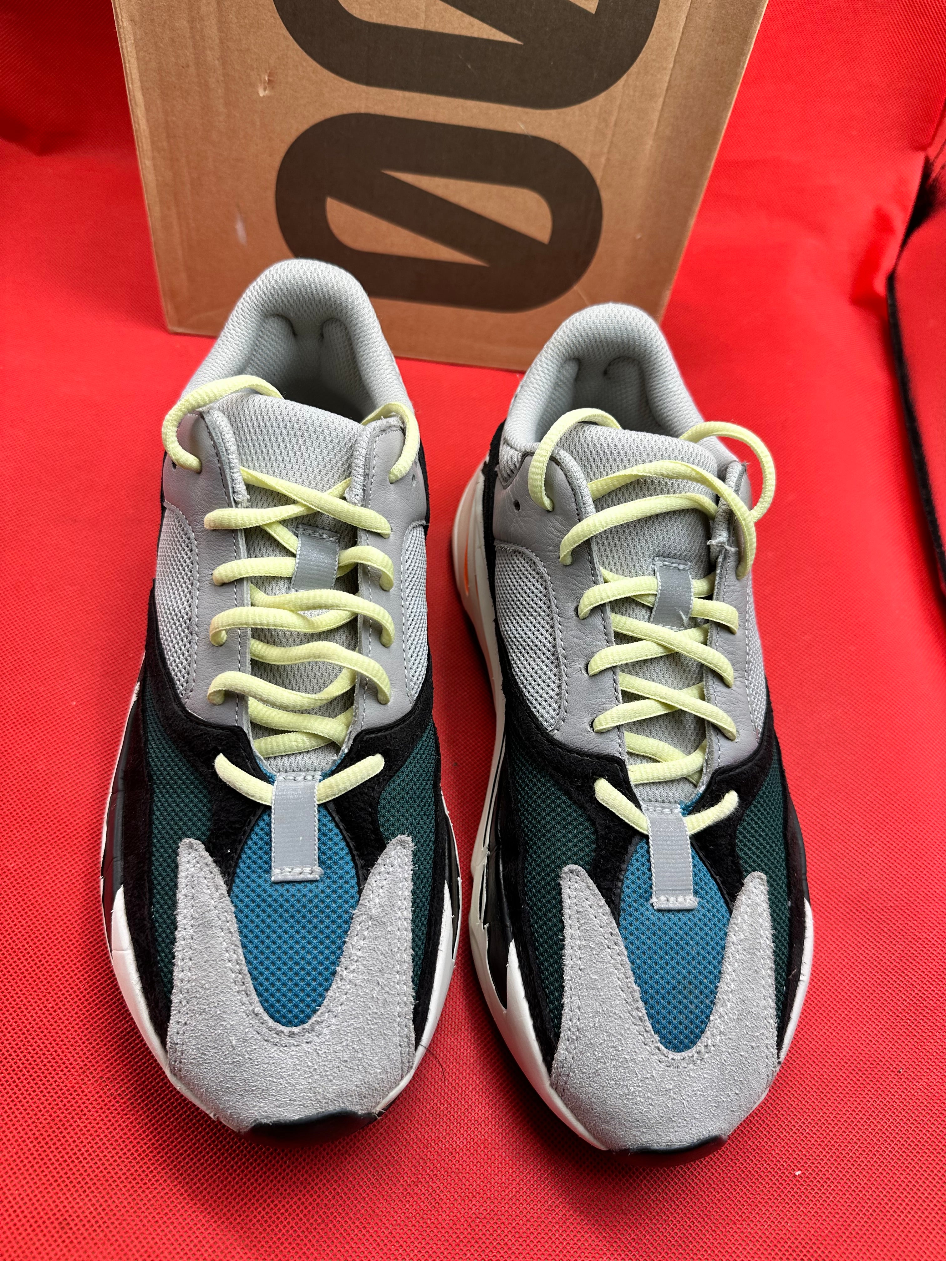 Wave Runner Adidas Yeezy Boost 700 Size 8.5