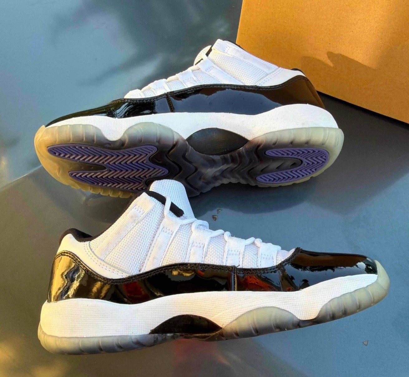 Concord Low 11s Size 4Y