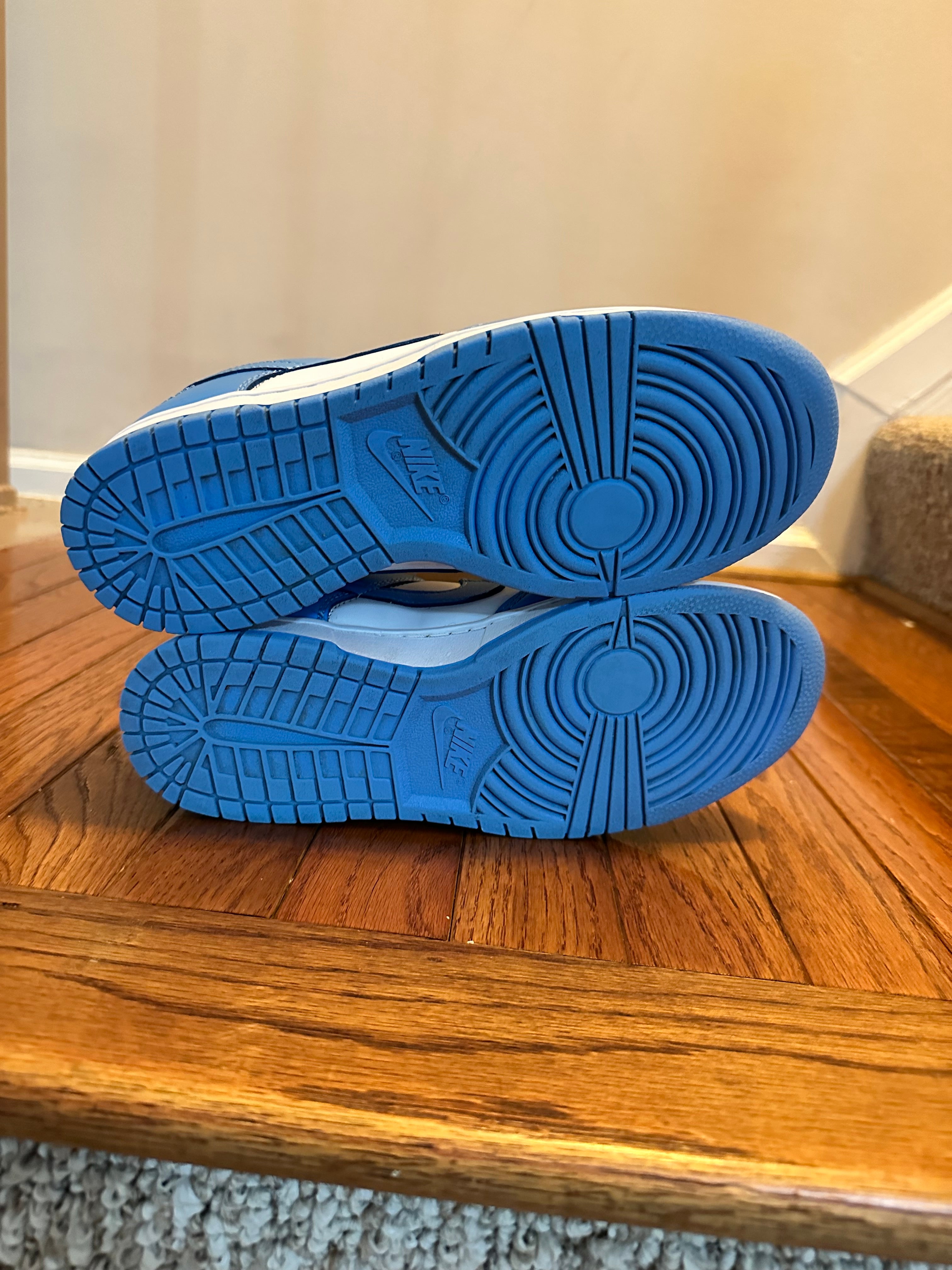 UNC Nike Dunk Low Size 7.5