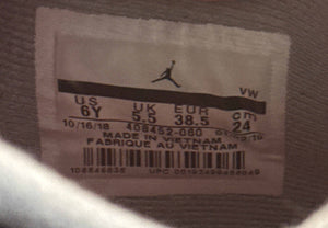 Bred 4s Size 6Y