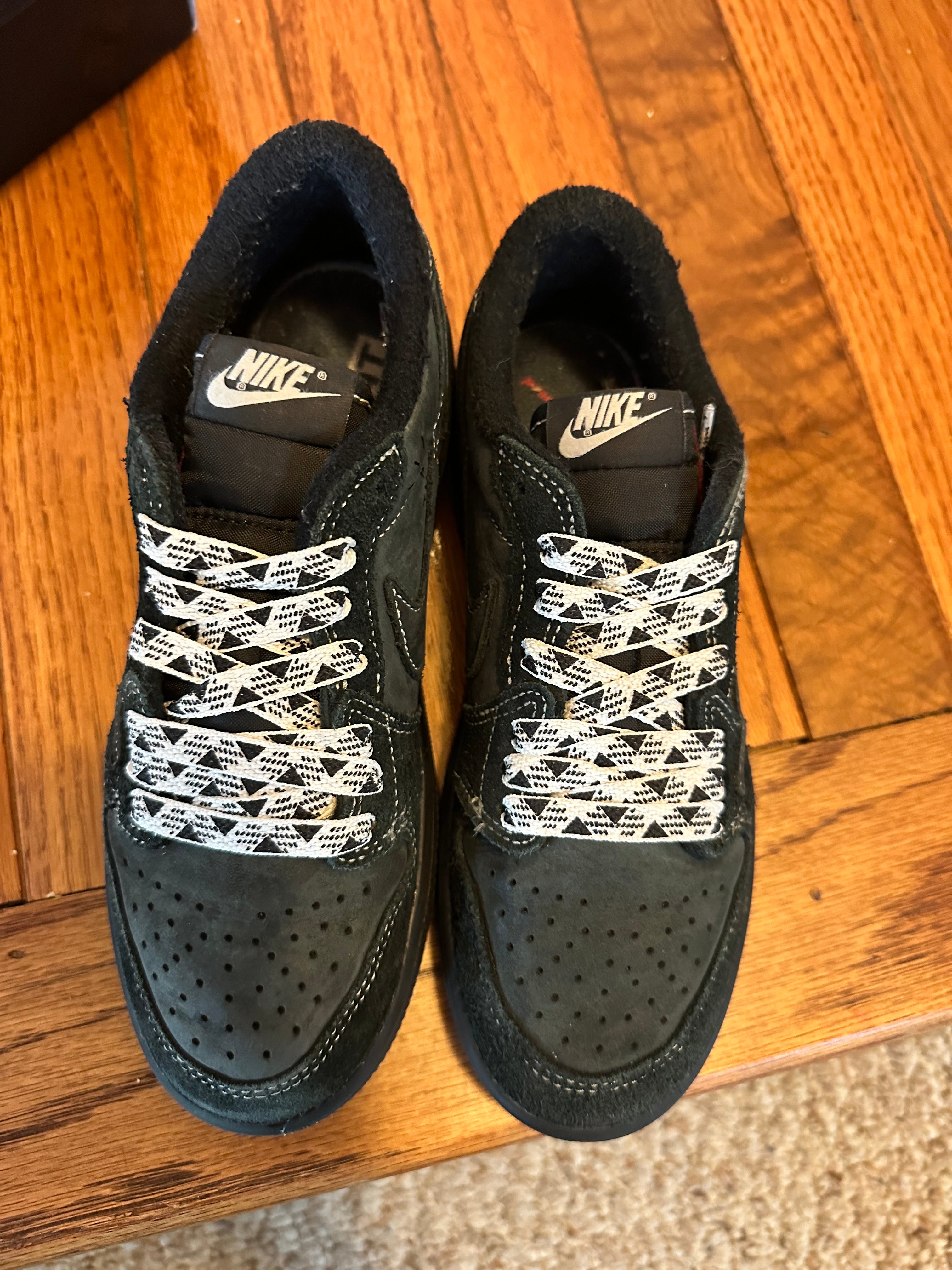 Black Phantom Travis Scott 1s size 3Y