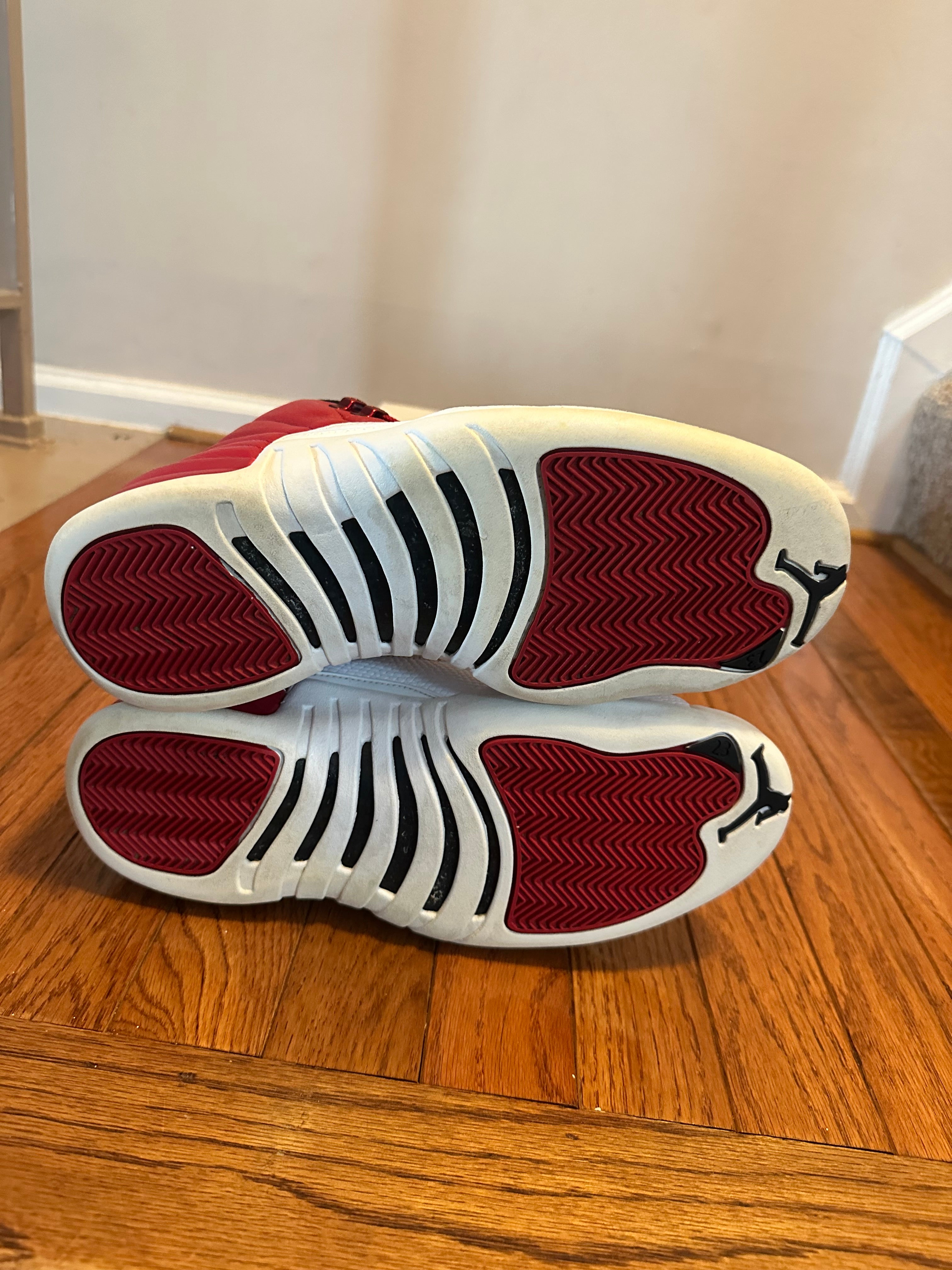 Gym Red 12s size 9.5