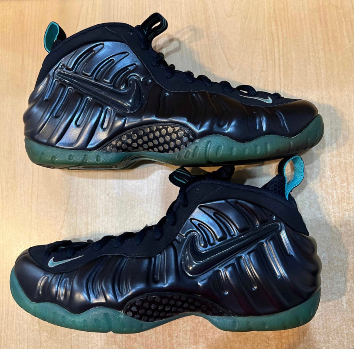 Dark Obsidian Foams Size 8