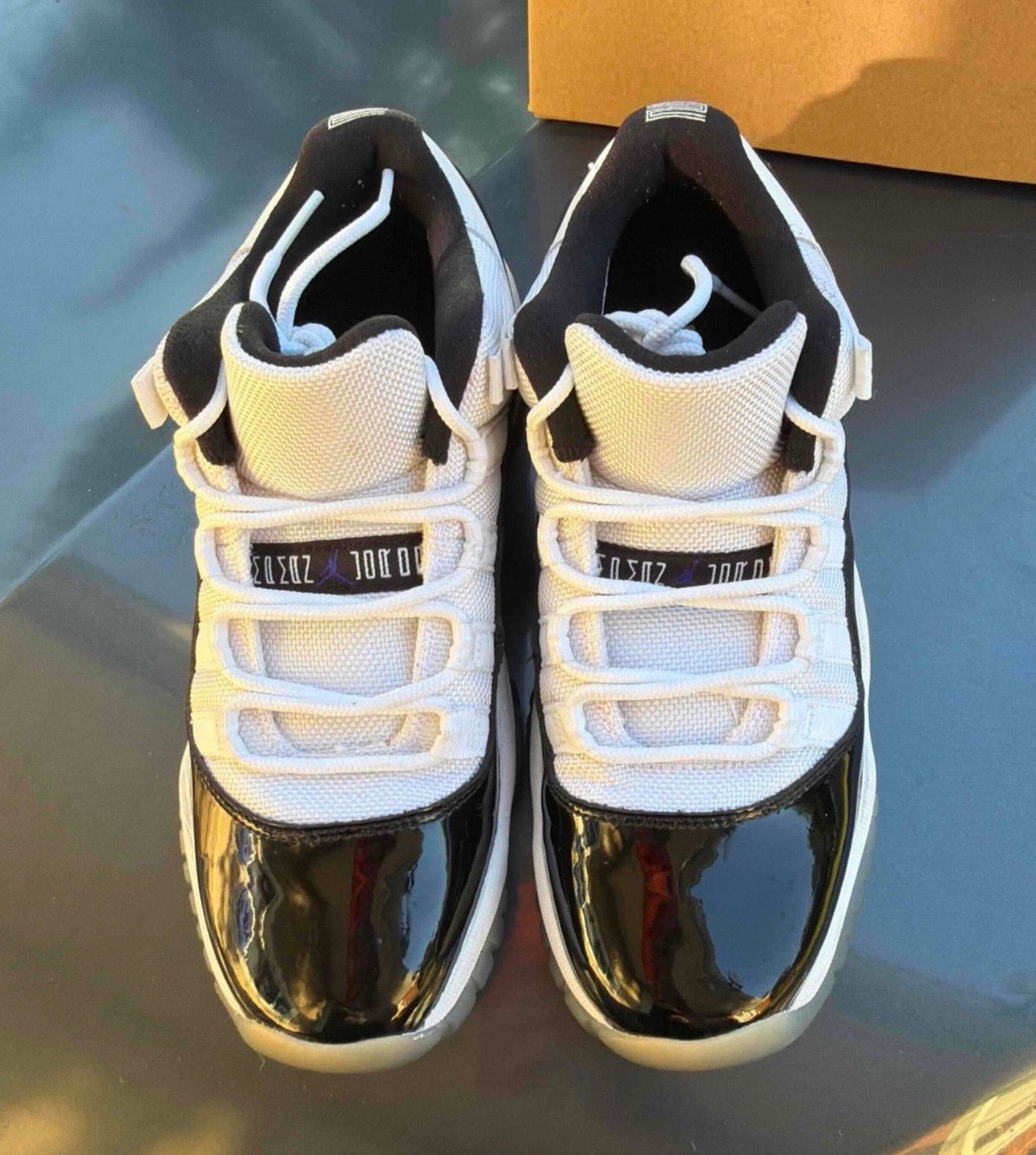Concord Low 11s Size 4Y