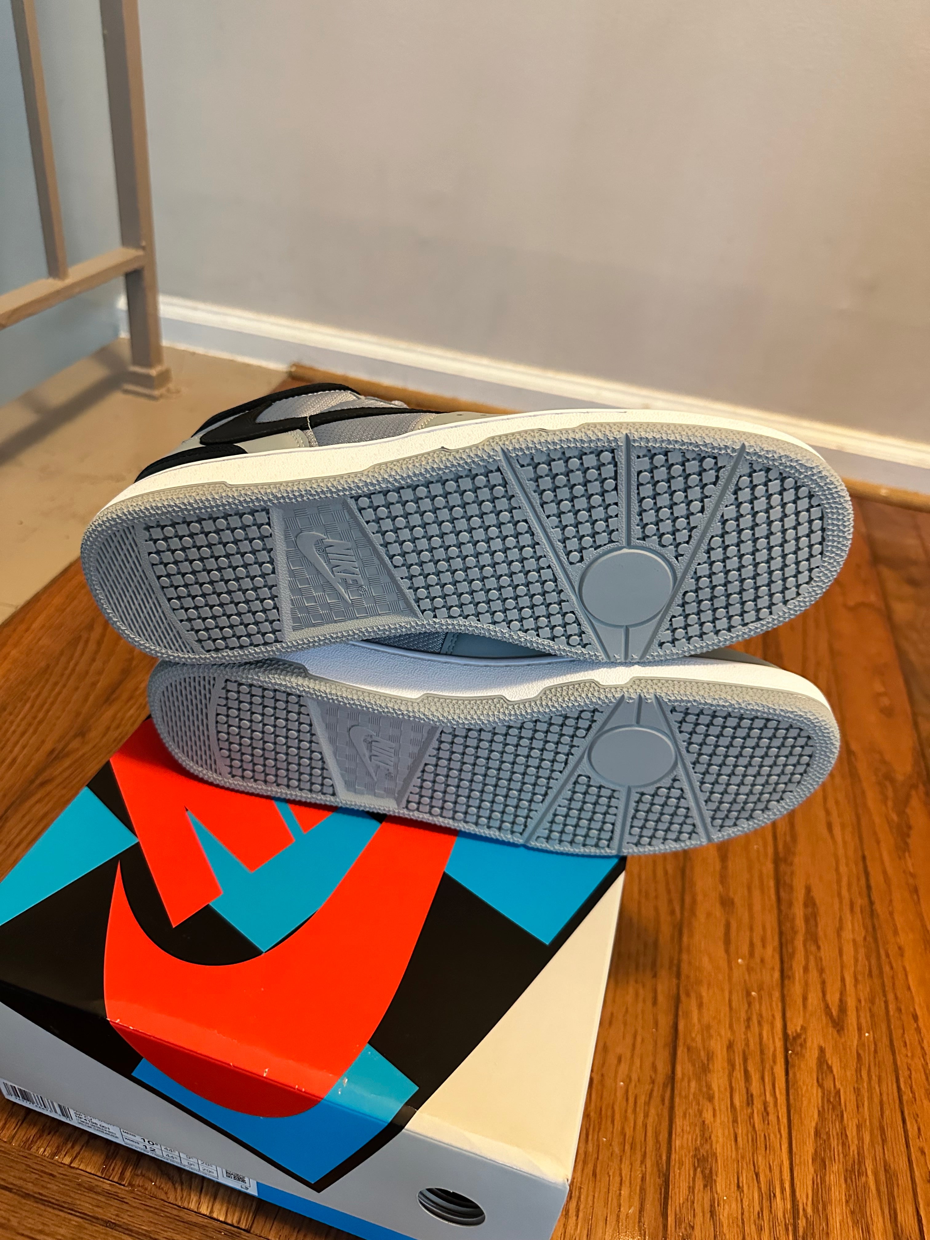 Brand new Travis Scott Cactus Jack Nike Mac Attack size 10.5