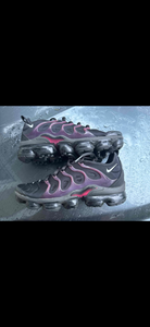 Air Vapormax Plus Black Noble Red Size 7