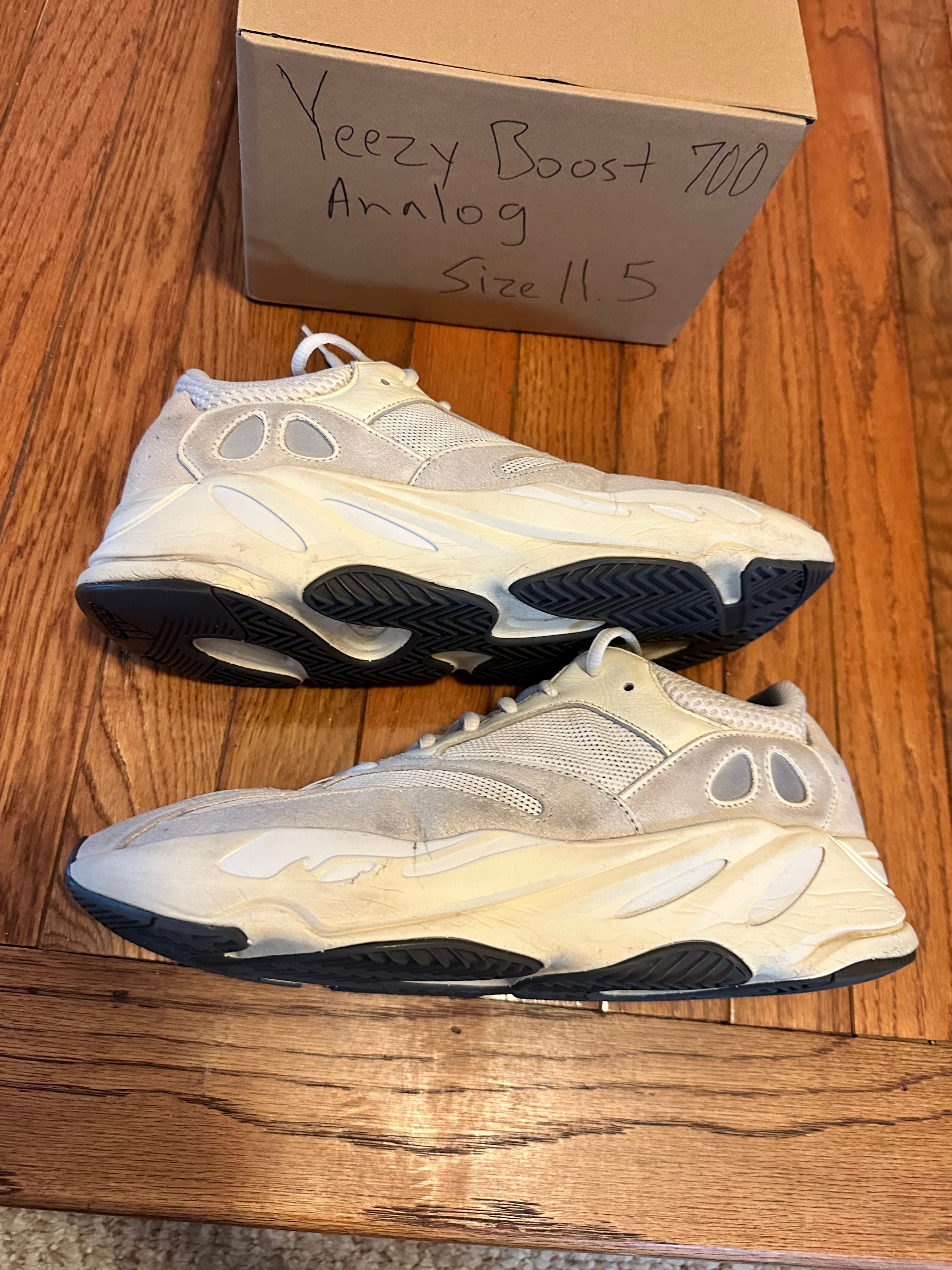 Analog Adidas Yeezy Boost 700 size 11.5