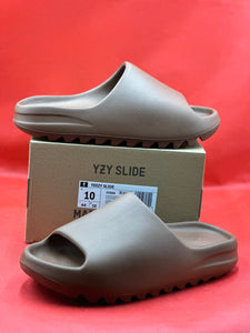 Brand New Yeezy Slides Flax Size 10