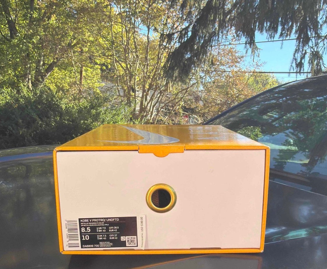 Undefeated X Zoom Kobe 5 Protro Hall Of Fame Size 8.5