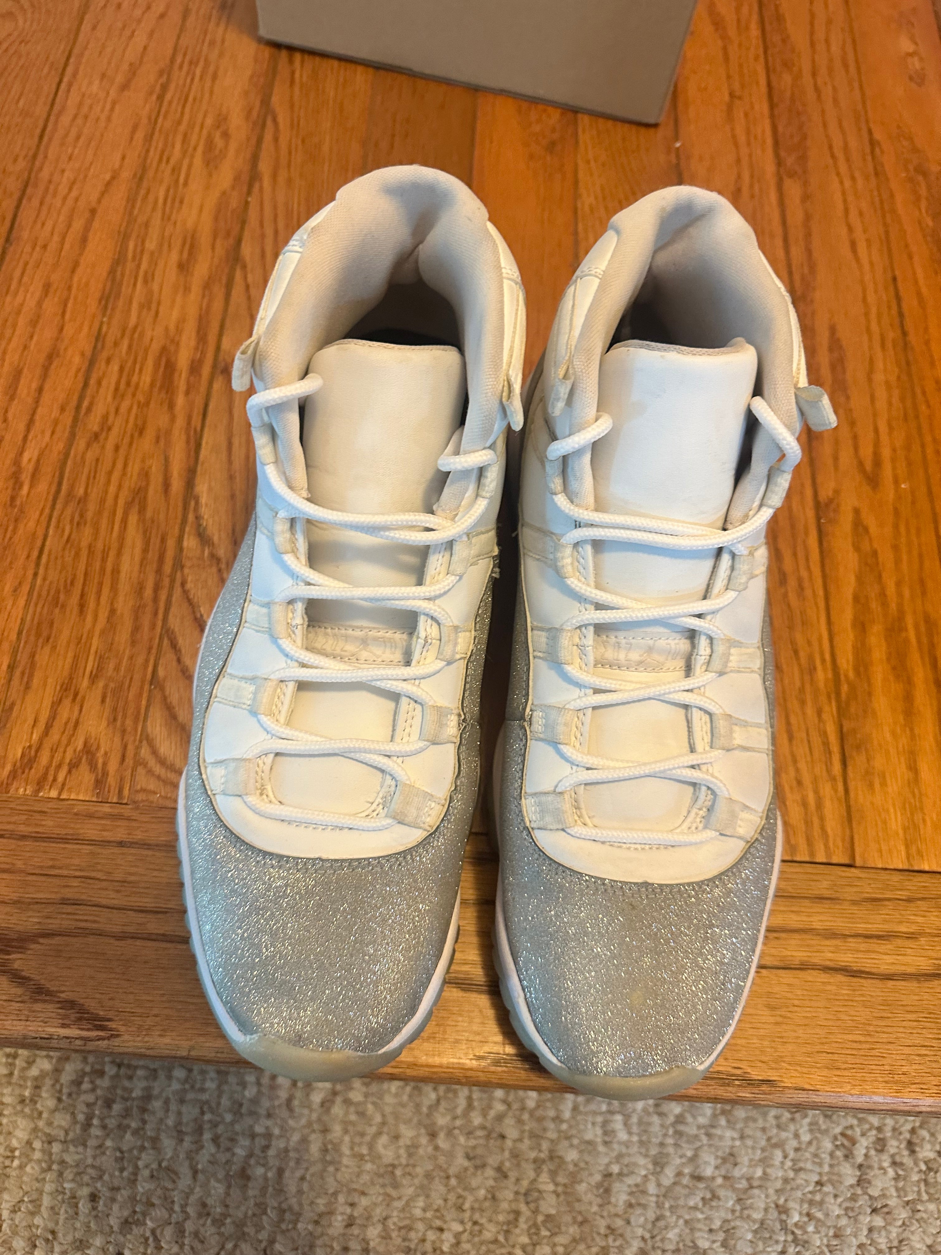 Metallic Silver 11s size 10.5