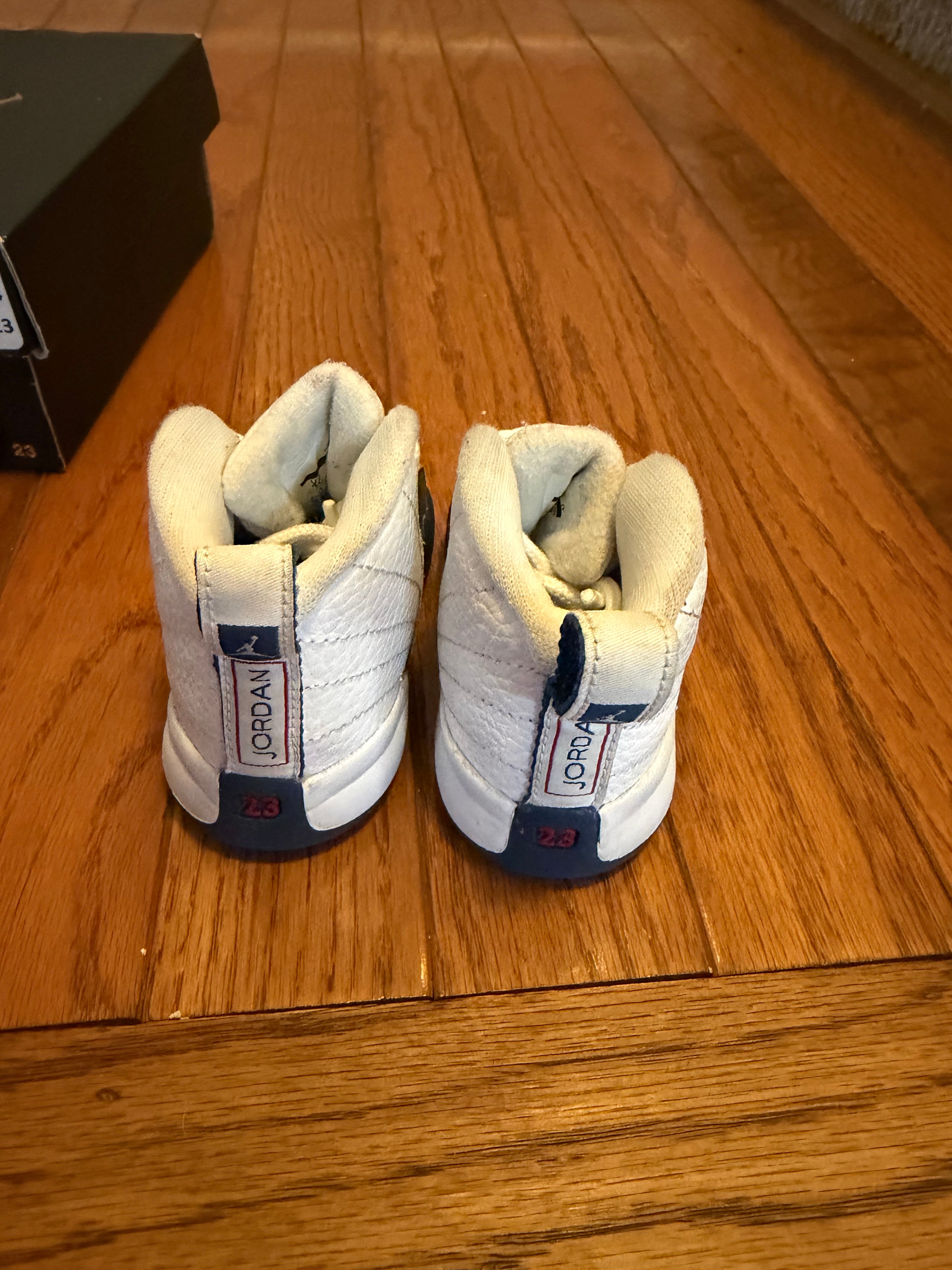 French Blue 12s size 4C