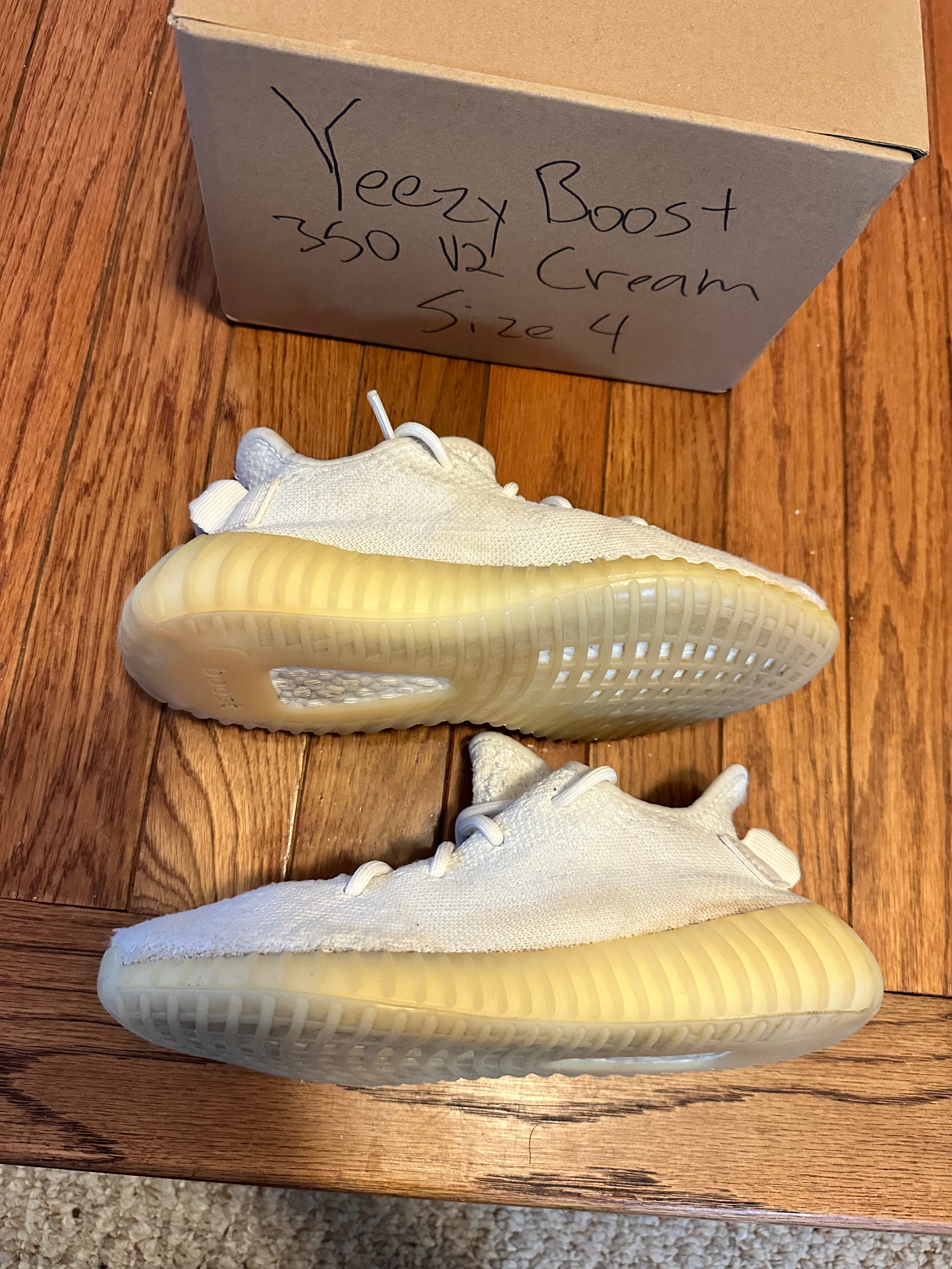 Cream Adidas Yeezy Boost 350 V2 size 4