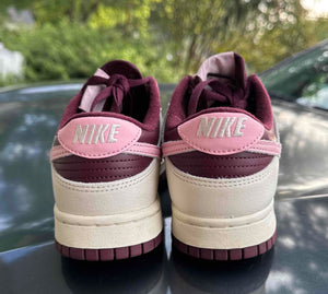 Nike Dunk Low Valentines Day Size 7