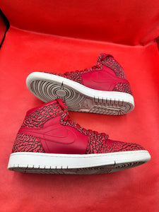 Red Elephant 1s size 10