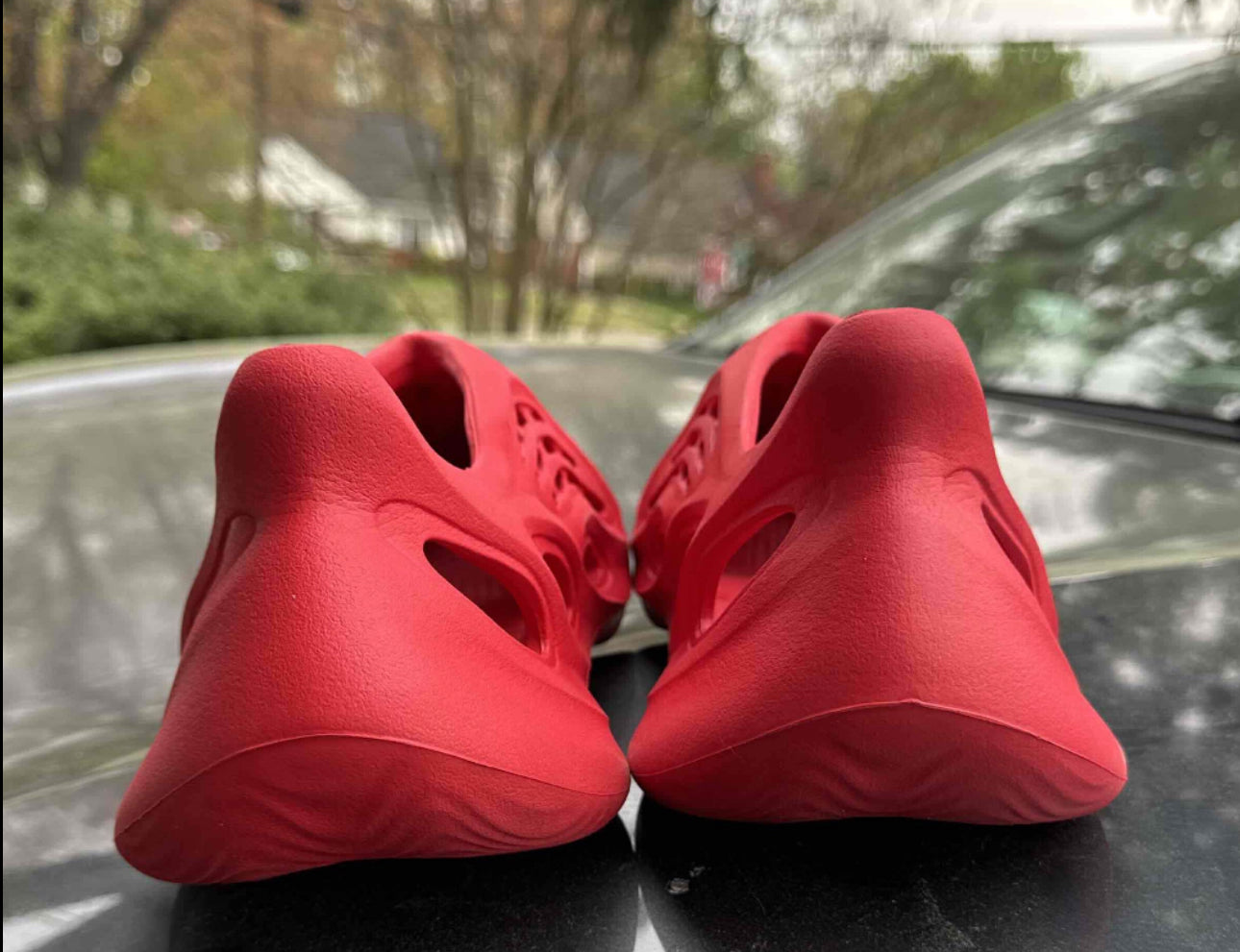 Yeezy Foam RNNR Vermillion Size 8