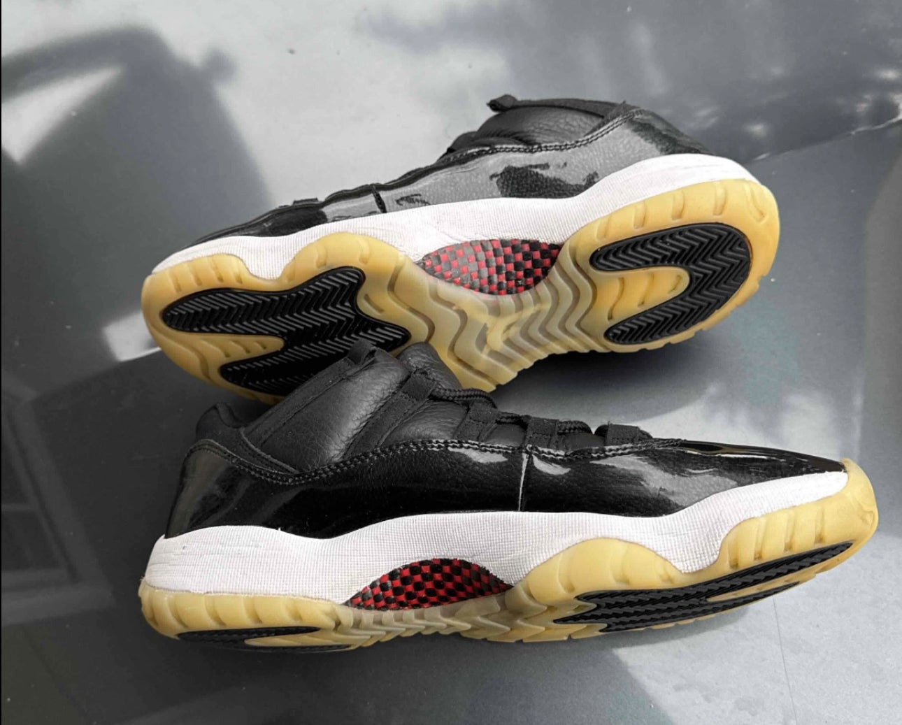 72-10 Low 11s Size 11