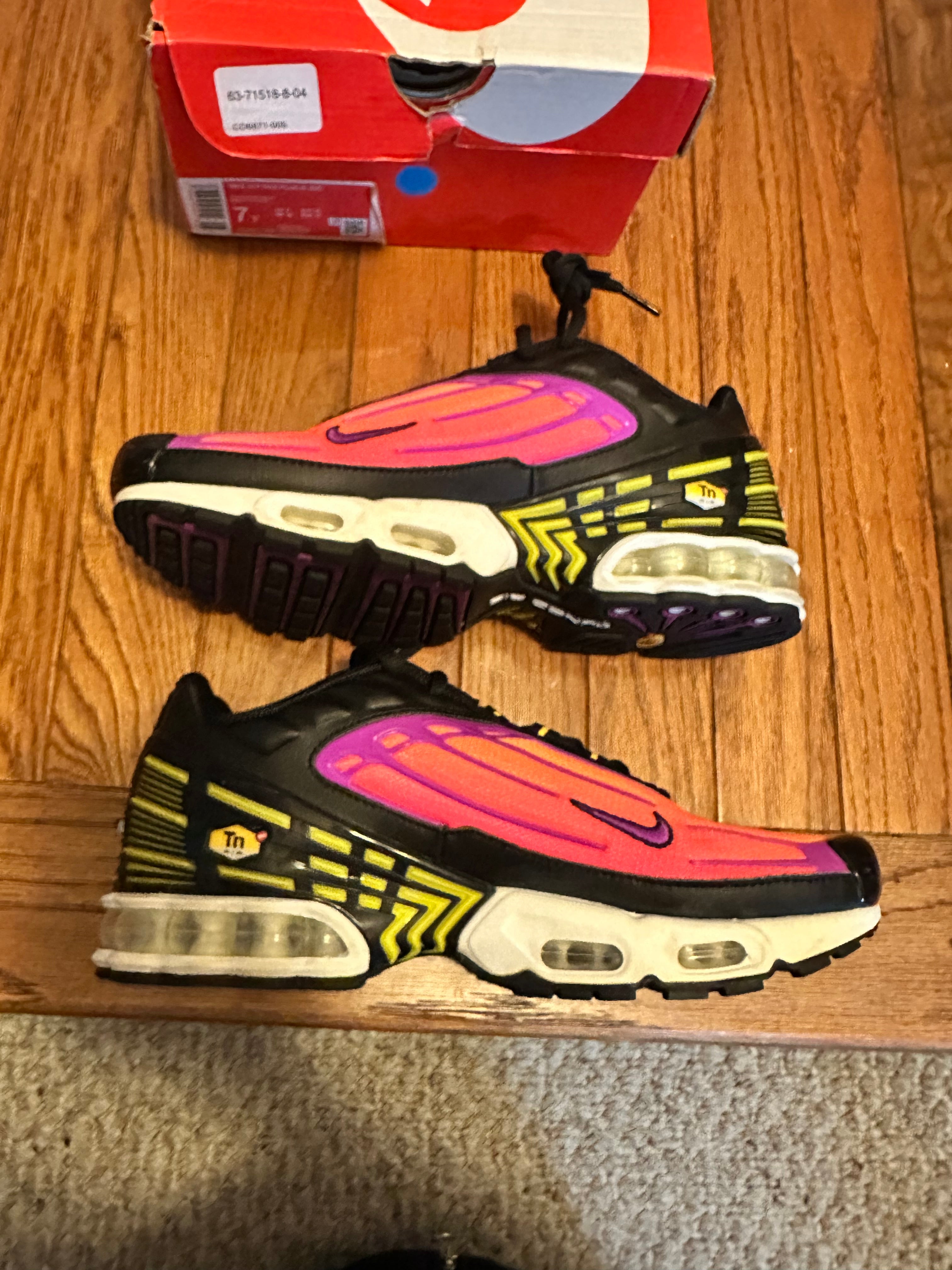 Hyper Violet Nike Air Max Plus 3 size 7