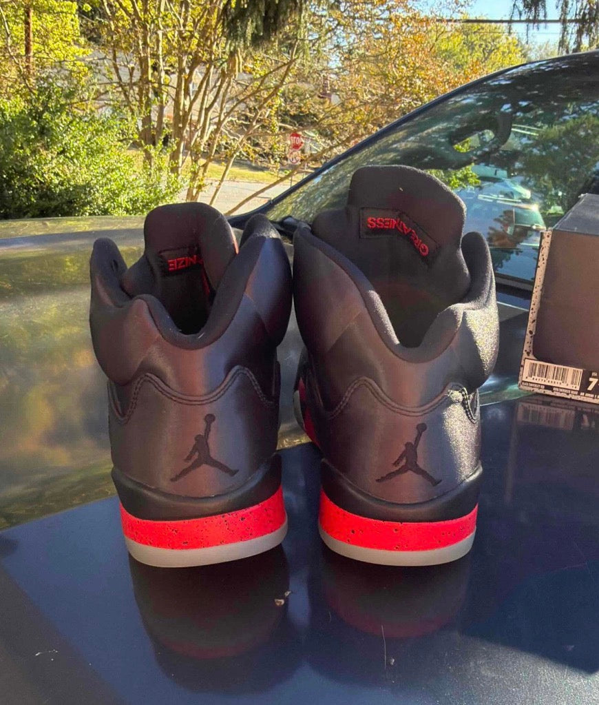 Satin Bred 5s Size 7.5