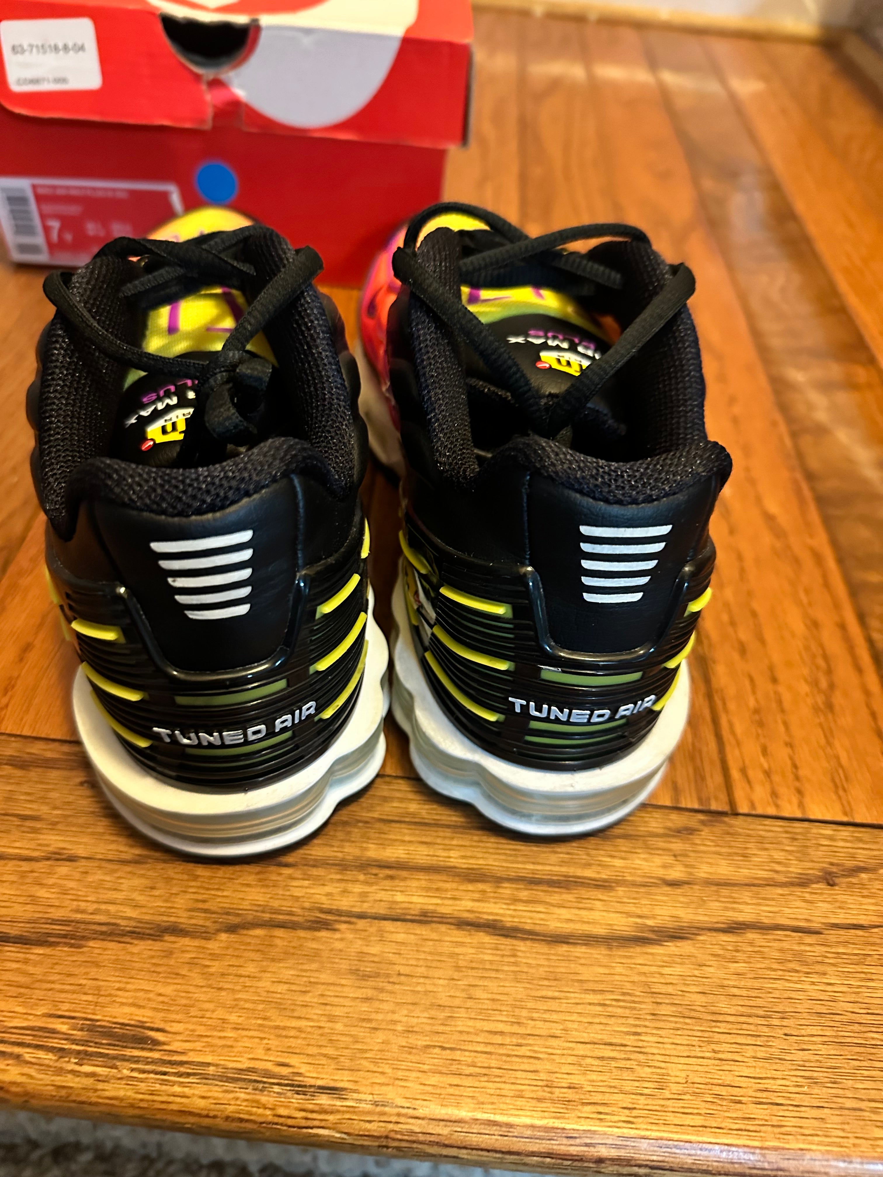 Hyper Violet Nike Air Max Plus 3 size 7