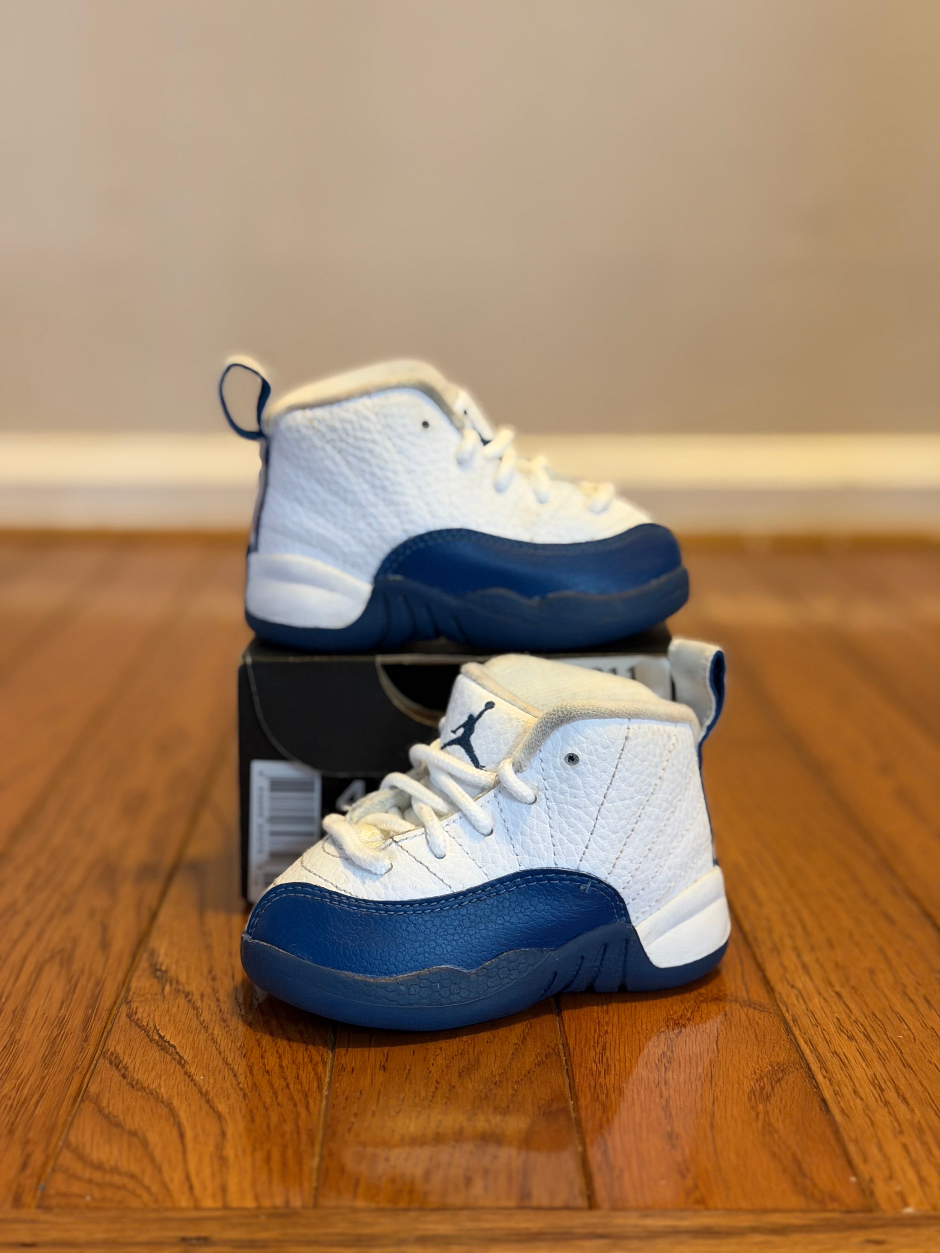 French Blue 12s size 4C