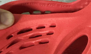 Yeezy Foam RNNR Vermillion Size 8