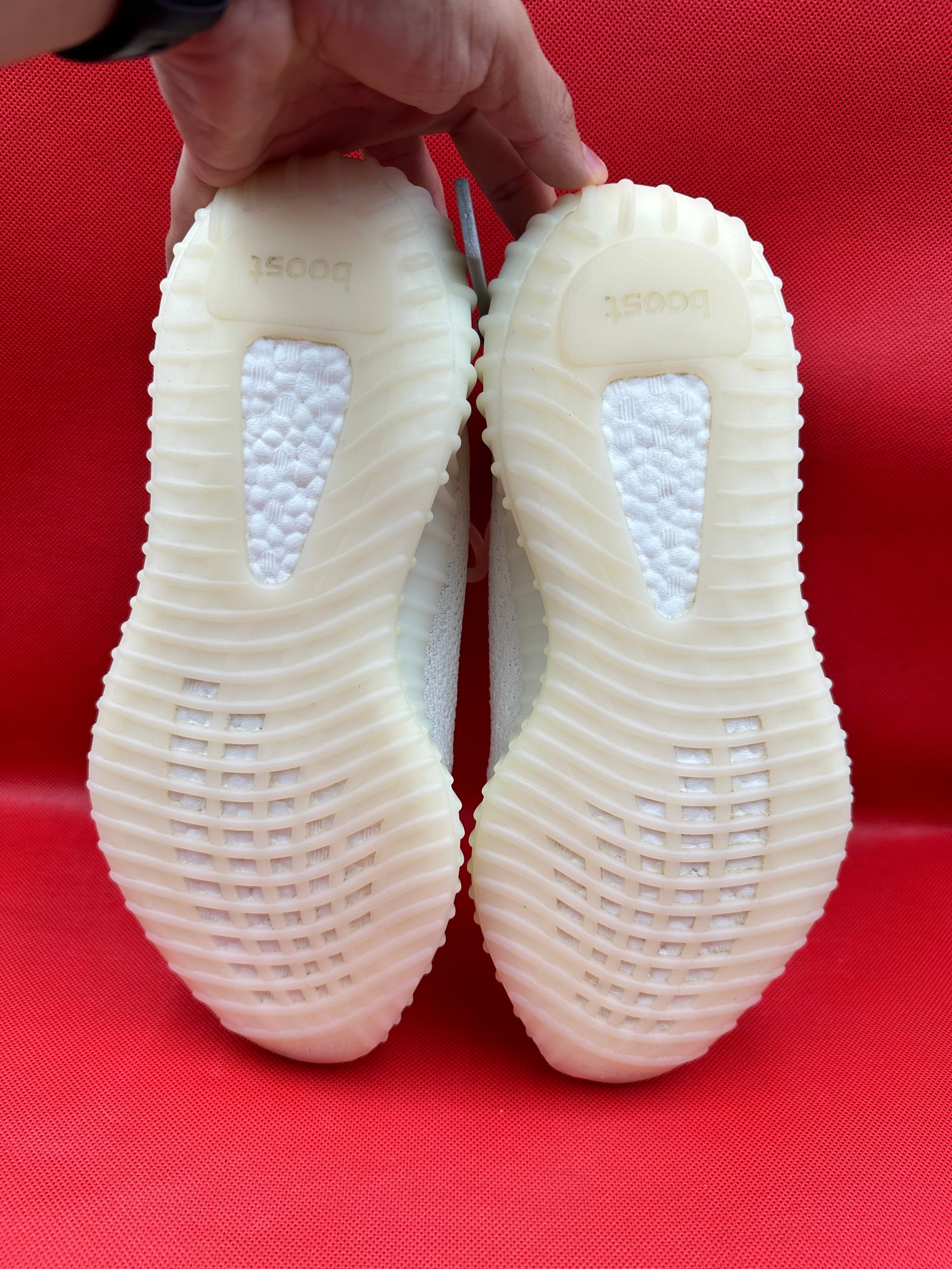 Cream Adidas Yeezy Boost 350 V2 size 8