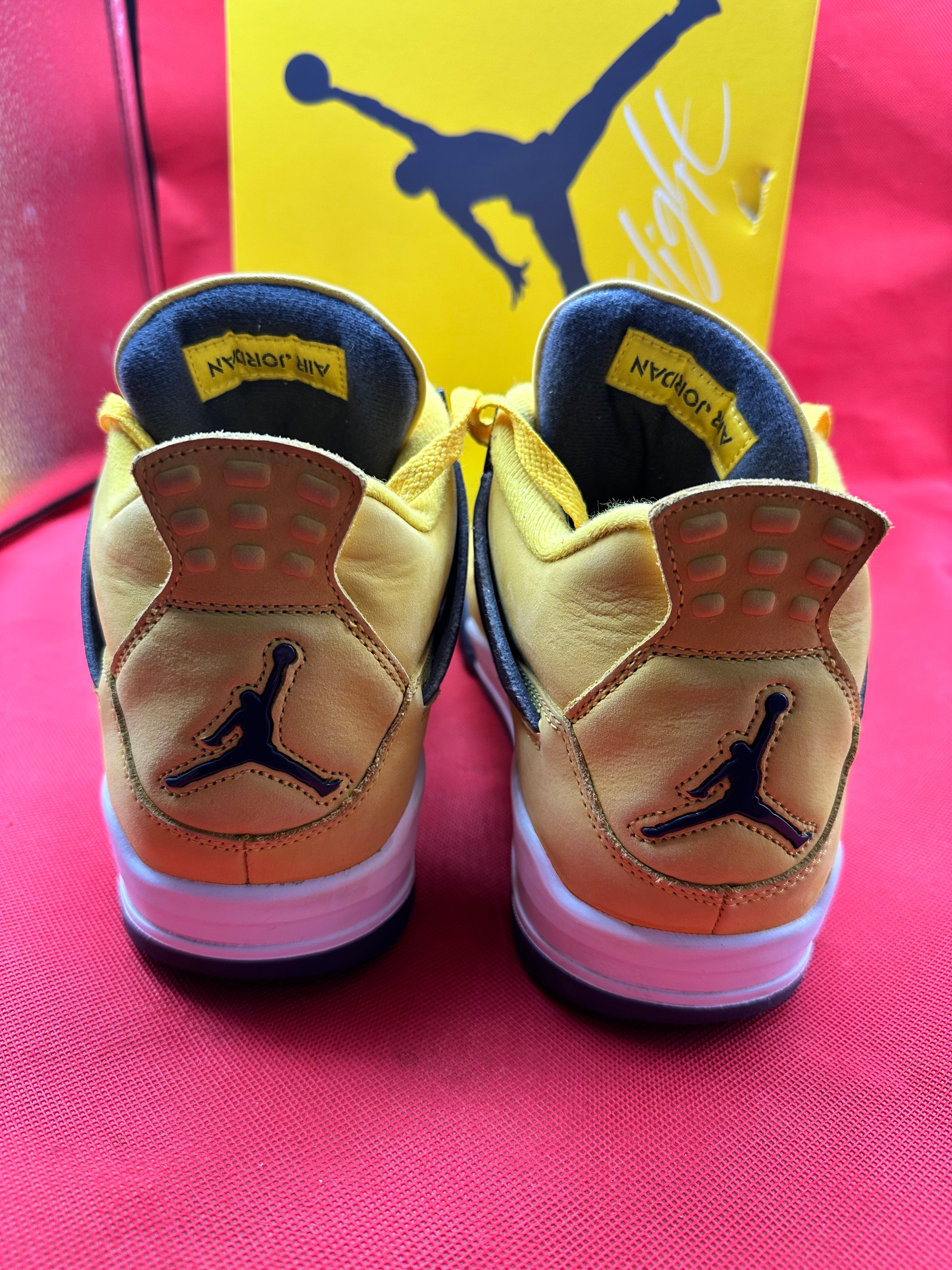 Lightning 4s size 10