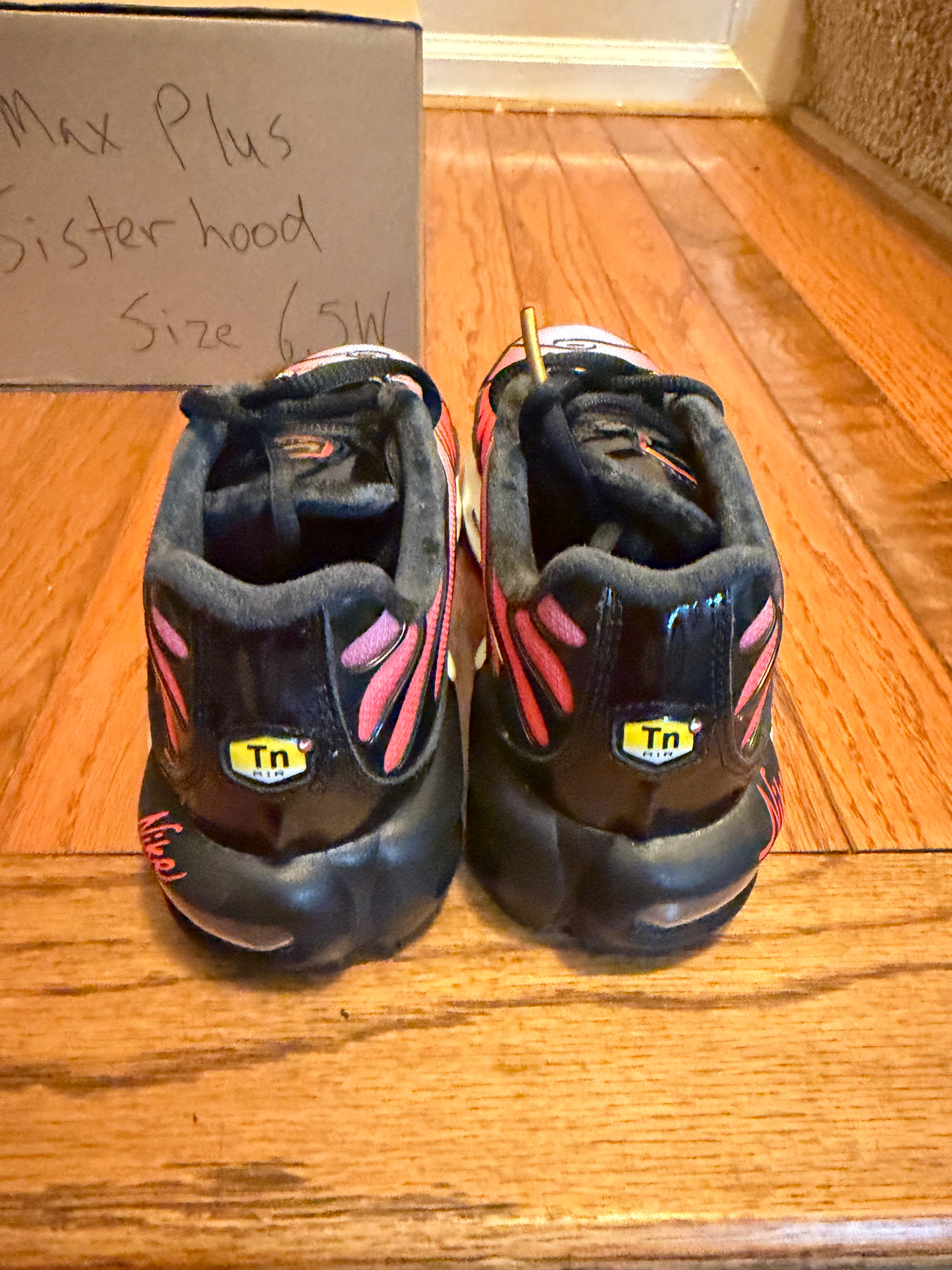 Sisterhood Nike Aid max Plus Size 5